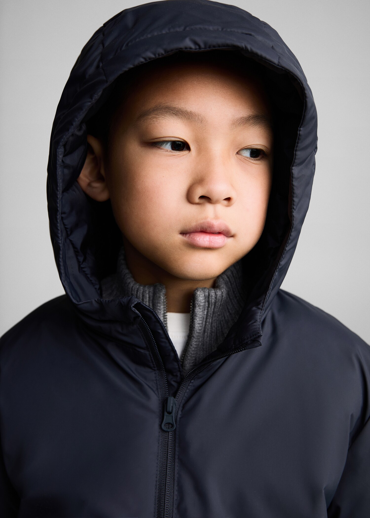 Water-repellent hood puffer coat - Details of the article 4