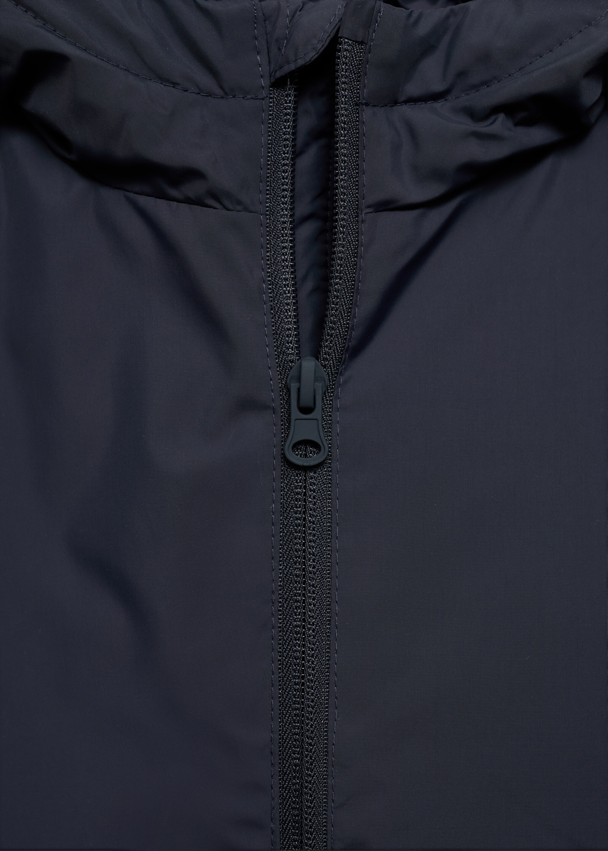 Water-repellent hood puffer coat - Details of the article 8, Dark Navy. Ref: 77084758-00.