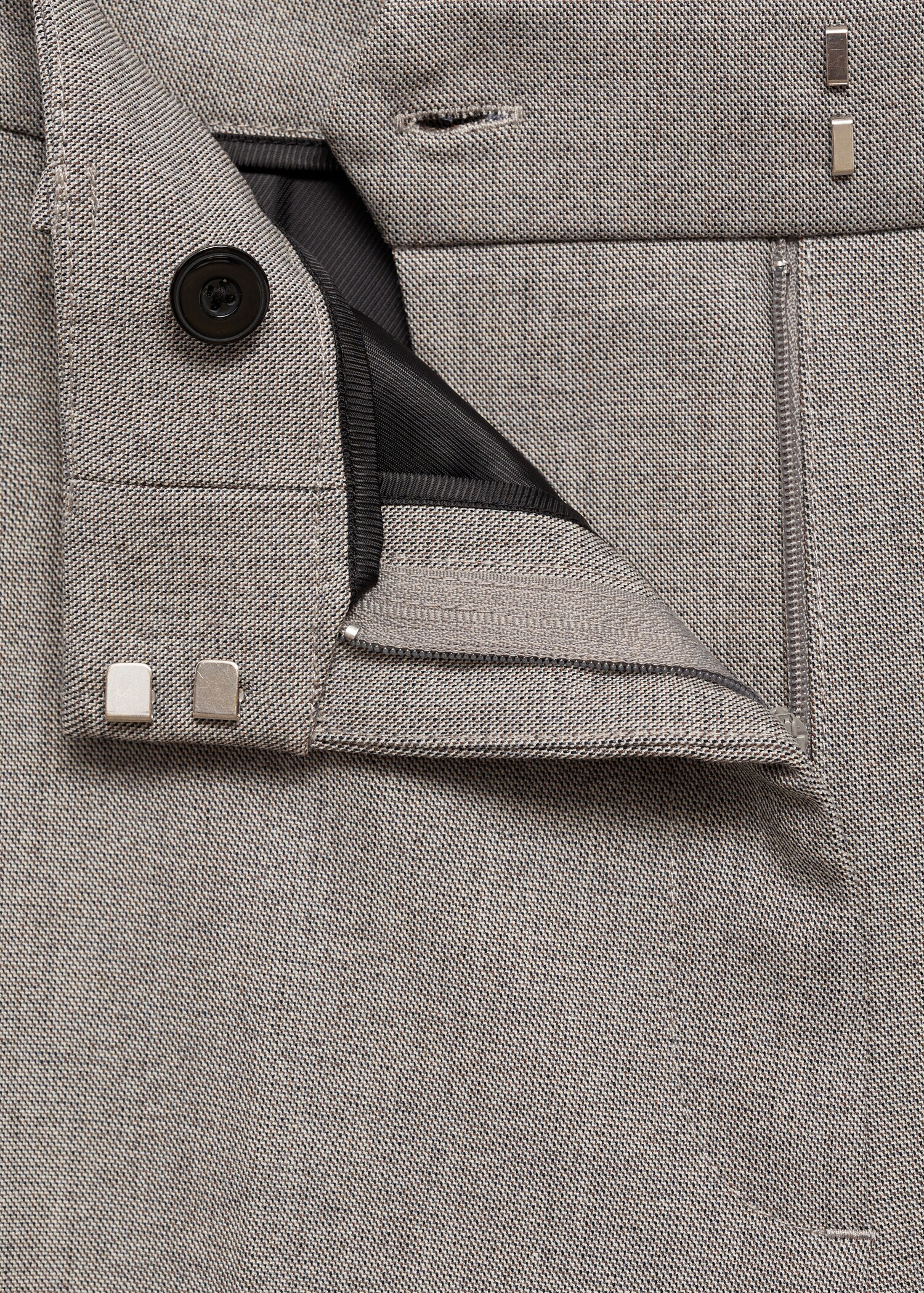 High-waist flared trousers - Details of the article 8