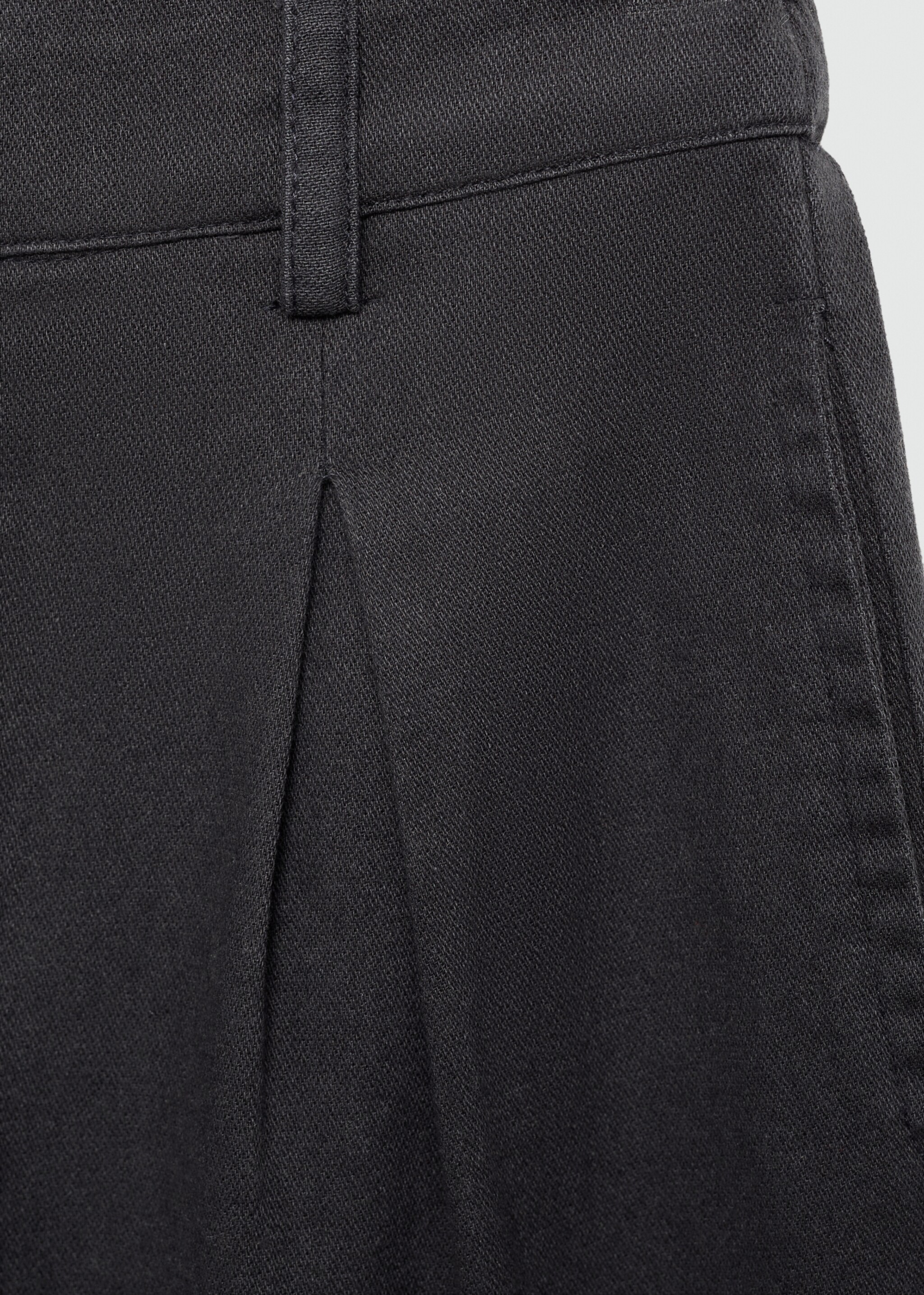Pleat detail trousers - Details of the article 8, Charcoal. Ref: 77084764-00.