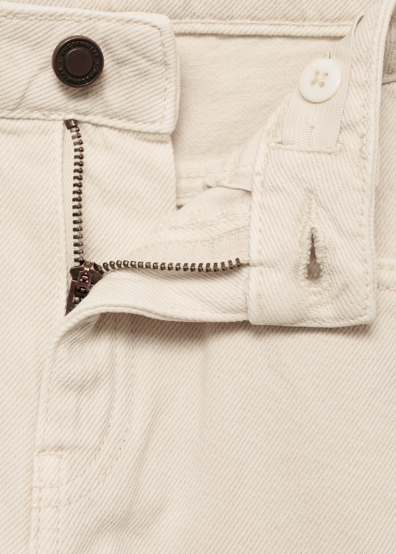 Ripped straight jeans - Details of the article 8