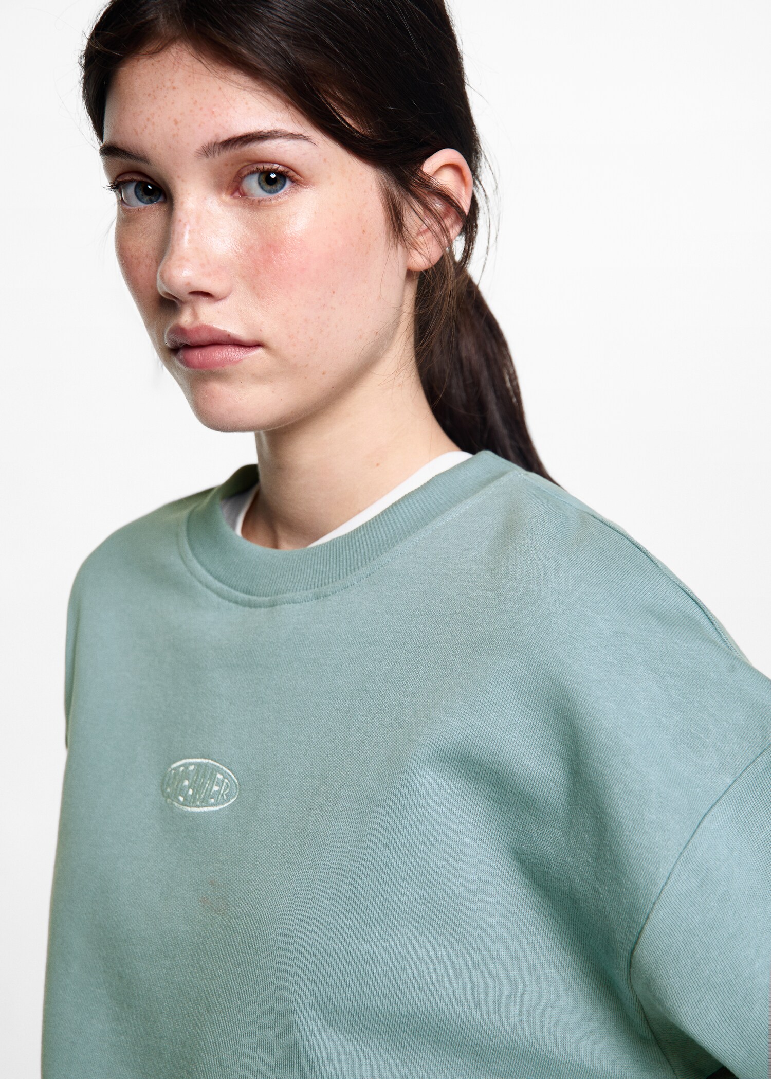 Embroidered message sweatshirt - Details of the article 1