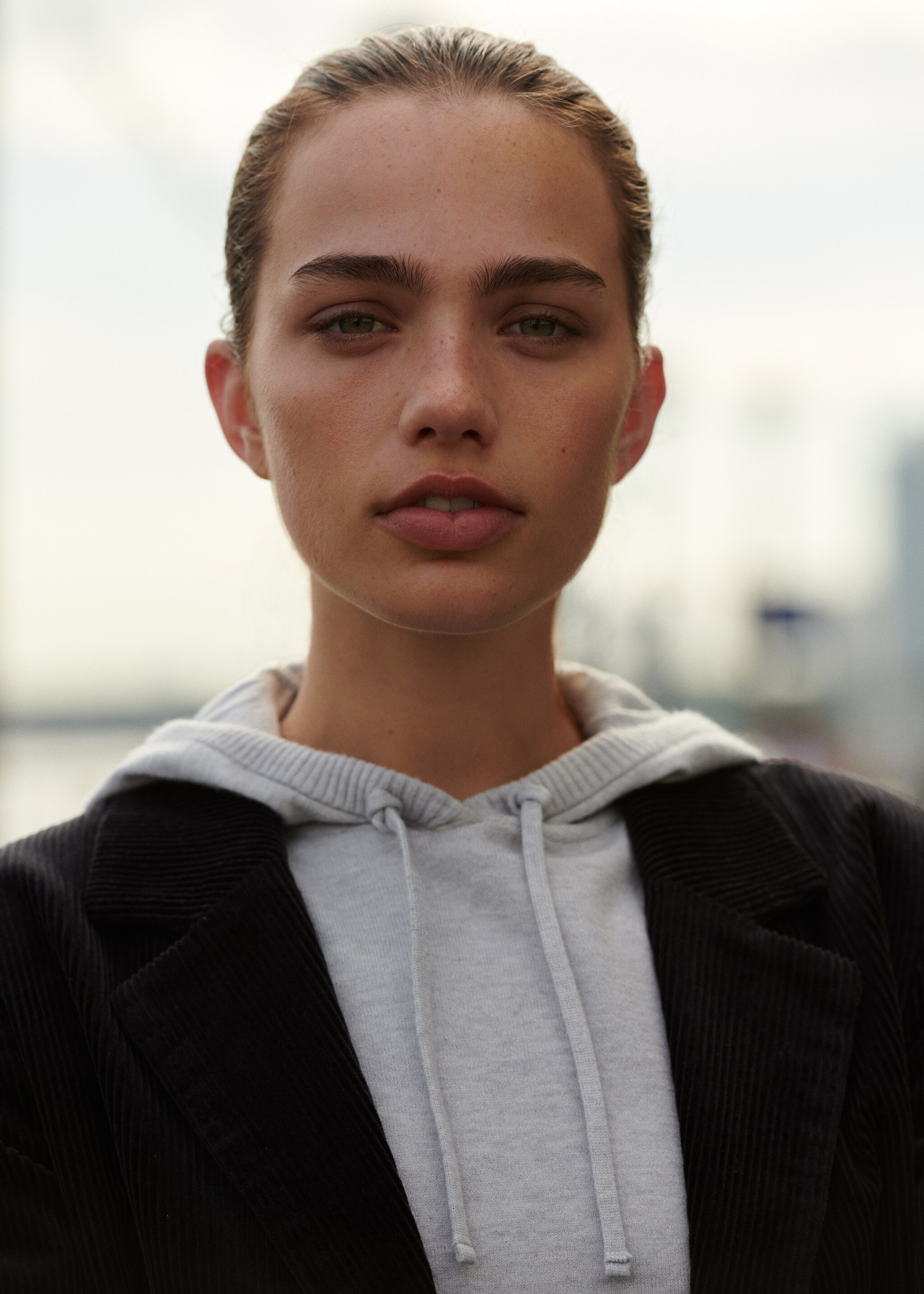 Hooded knit sweater - Details of the article 5, Grey. Ref: 77084785-00.