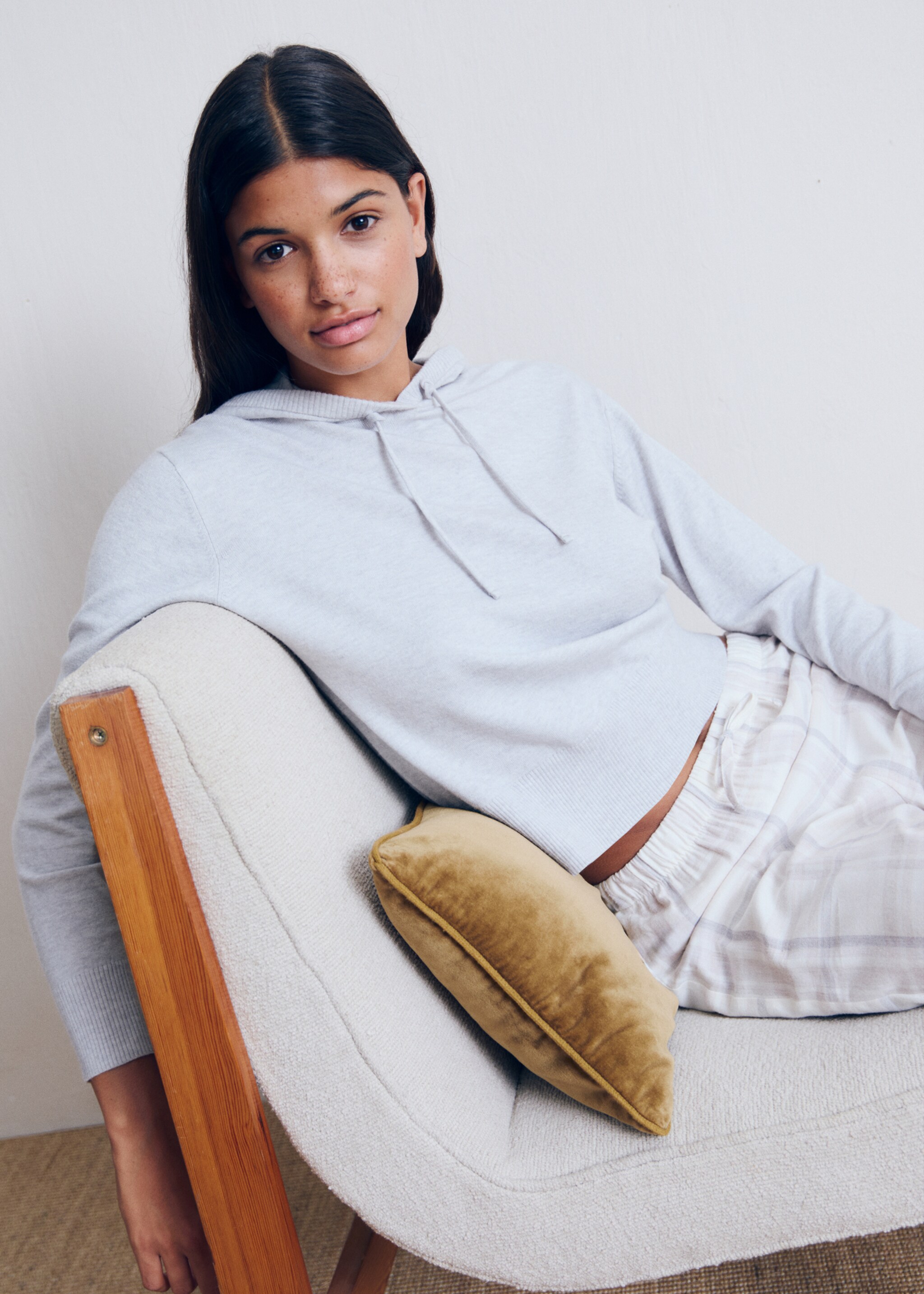 Hooded knit sweater - Details of the article 6, Grey. Ref: 77084785-00.