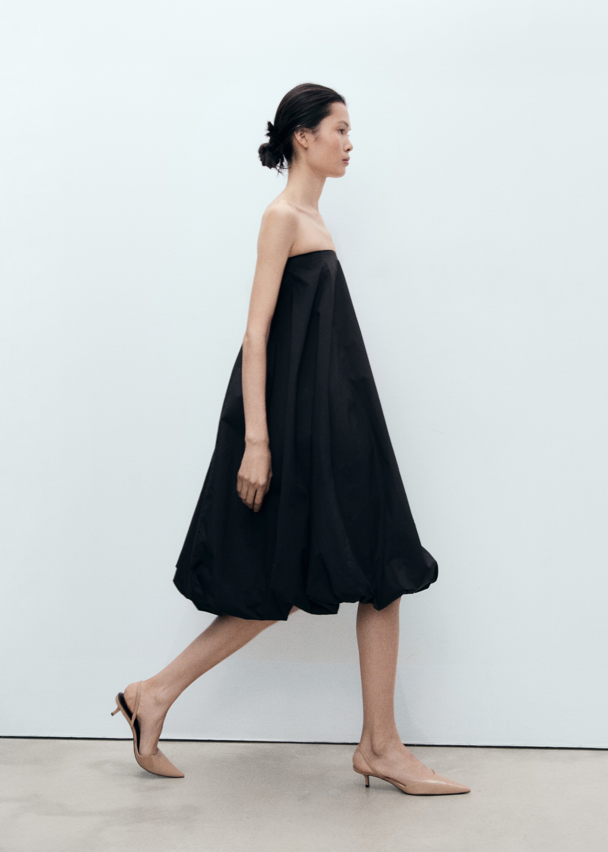 Kitten-heel pointed shoes - Details of the article 9, Light/Pastel Brown. Ref: 77084786-00.