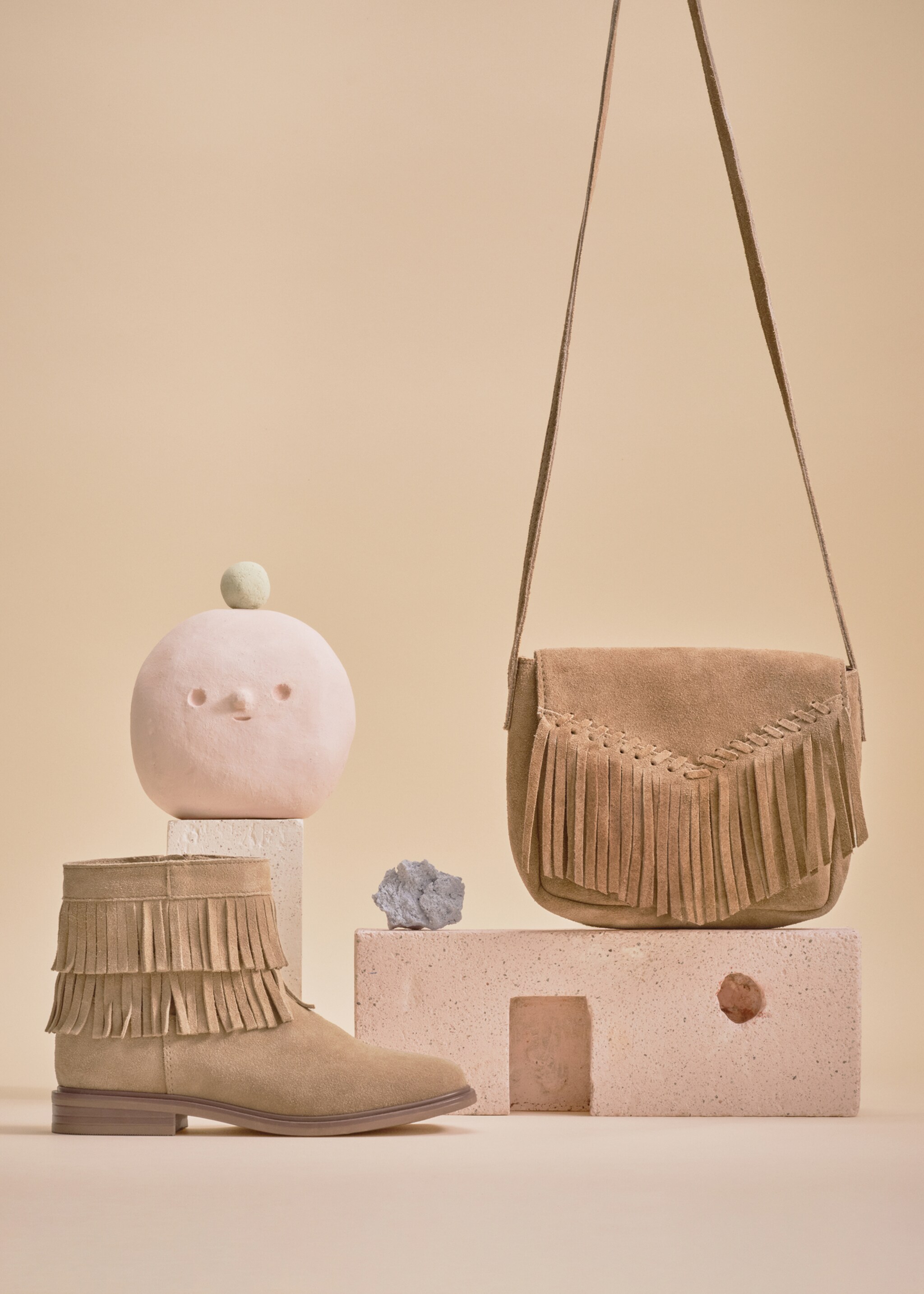 Fringed leather boots - Details of the article 5, Sand. Ref: 77085145-00.