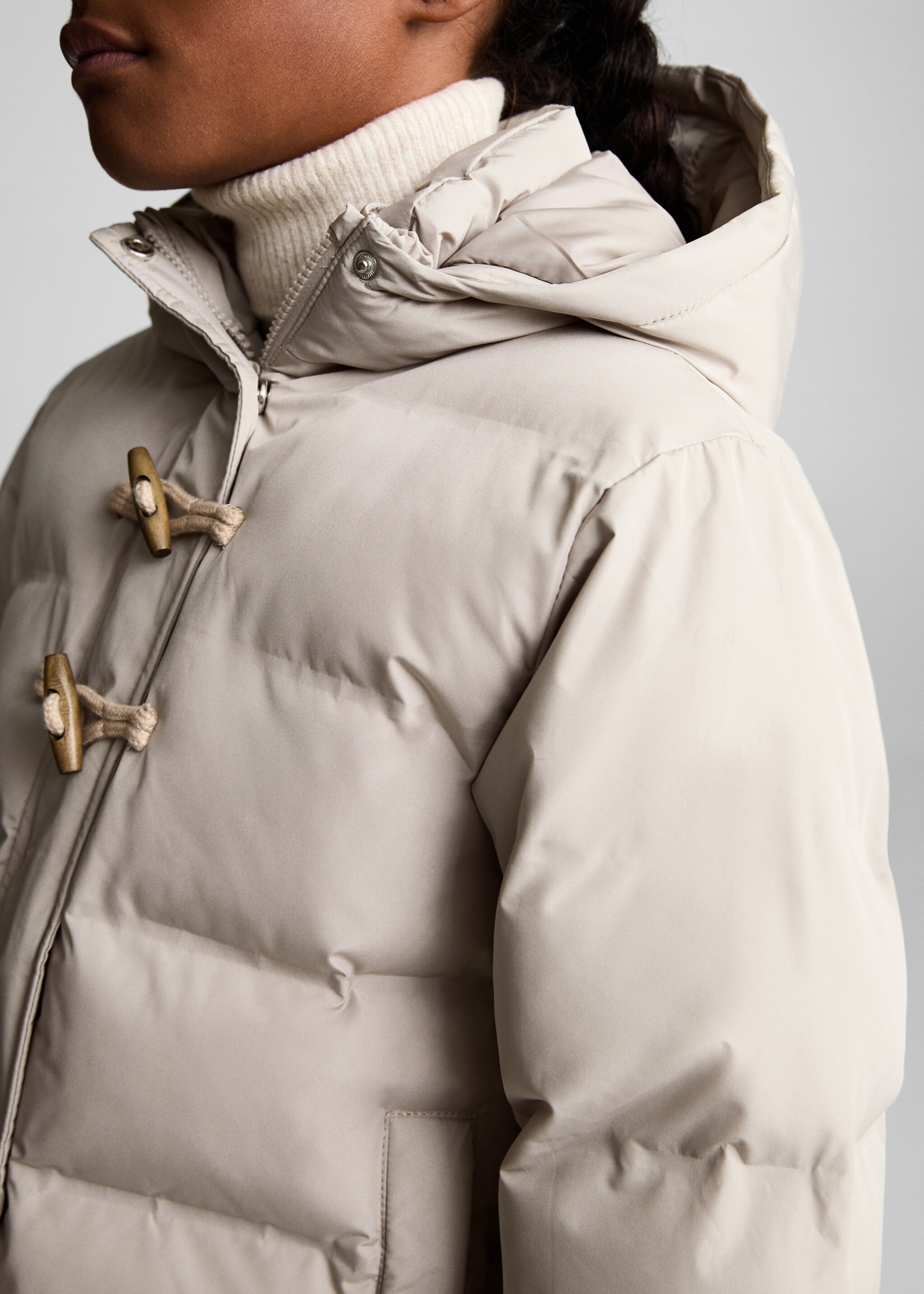 Anorak acolchado capucha - Detalle del artículo 6, Gris claro/pastel. Ref: 77085146-00.