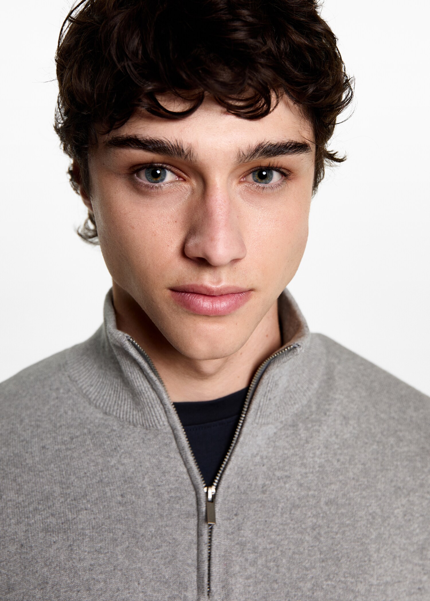 Funnel neck sweater - Details of the article 1