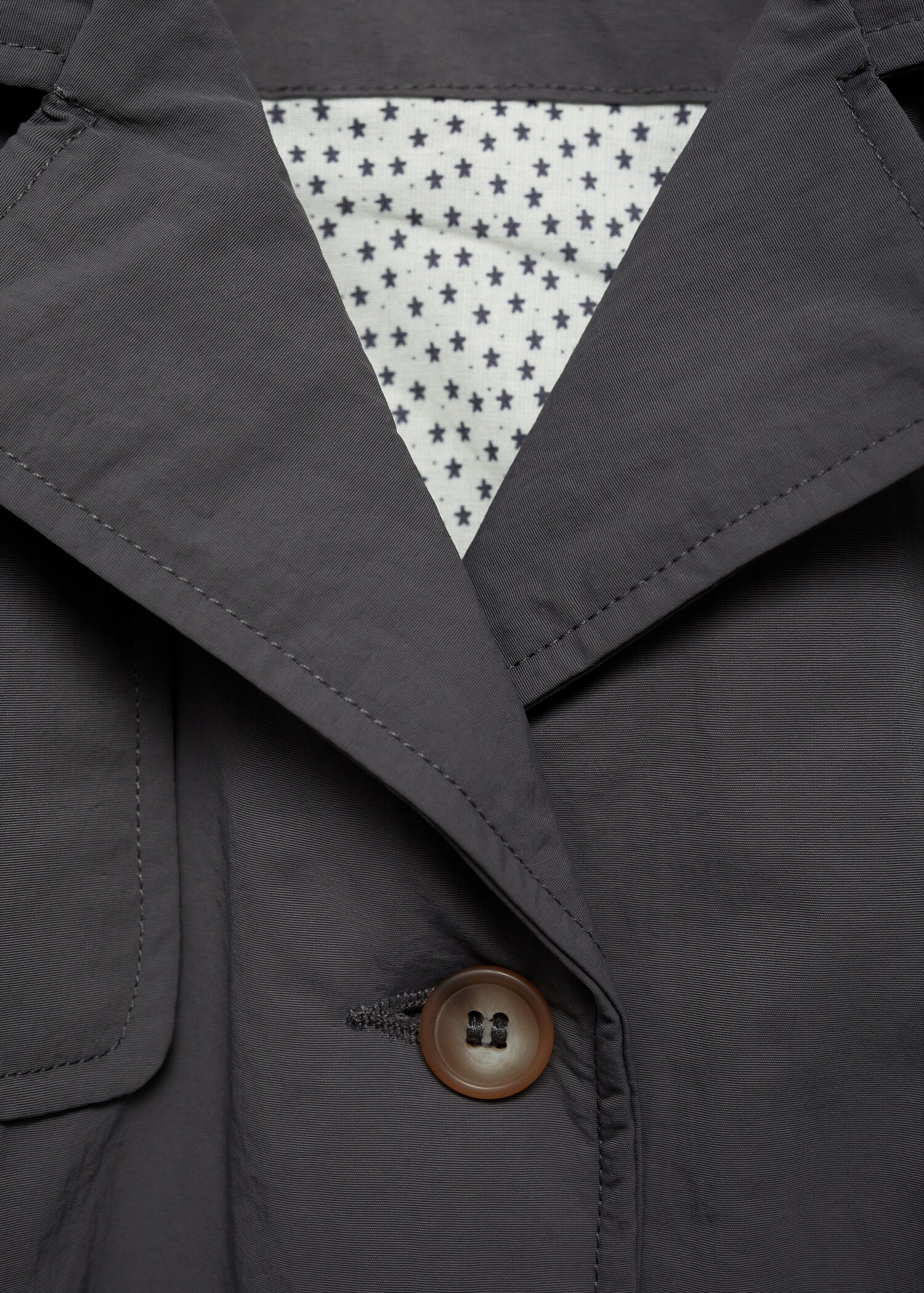 Quilted trench coat - Details of the article 8