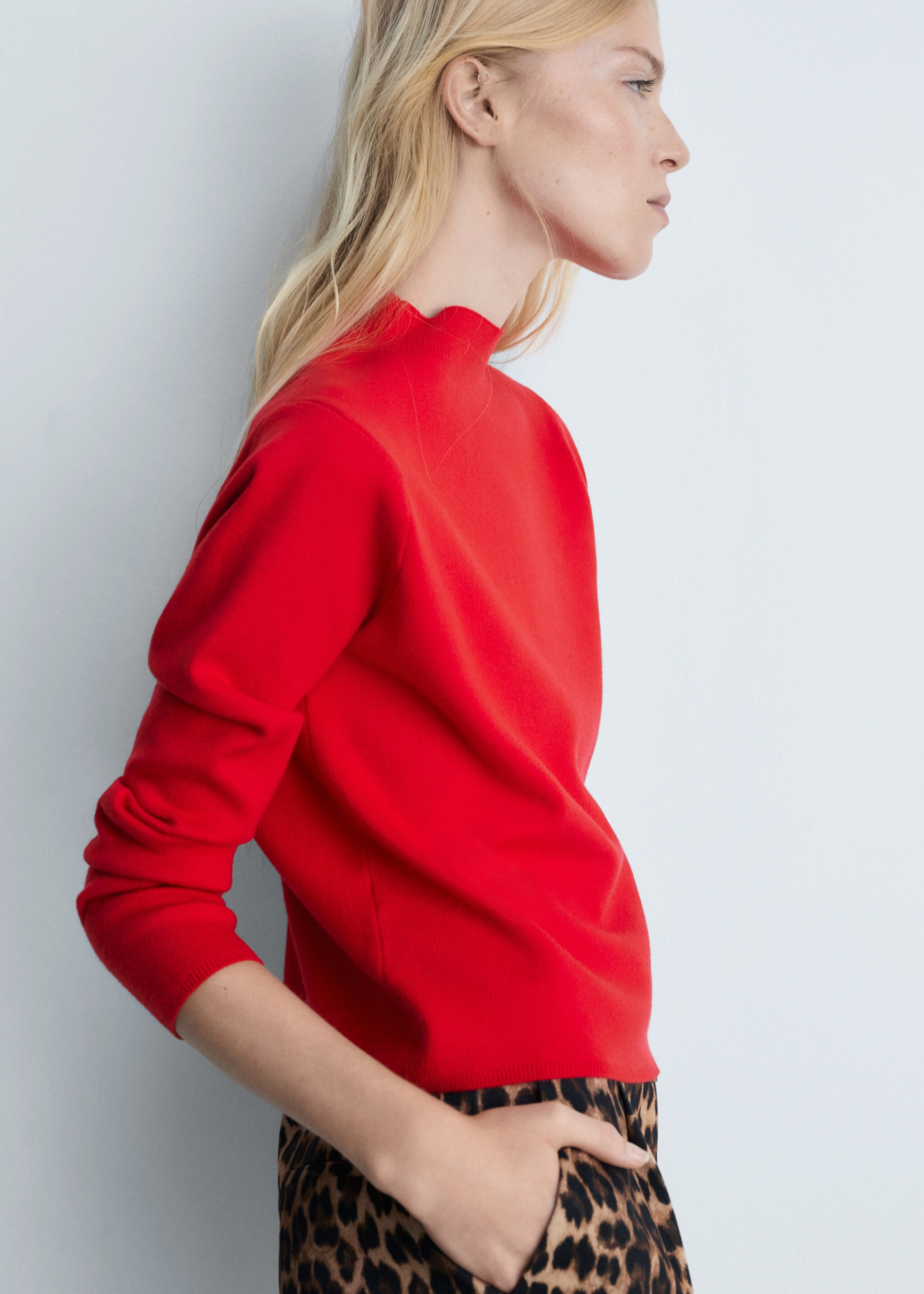 Perkins-neck sweater - Medium plane, Red. Ref: 77085636-00.