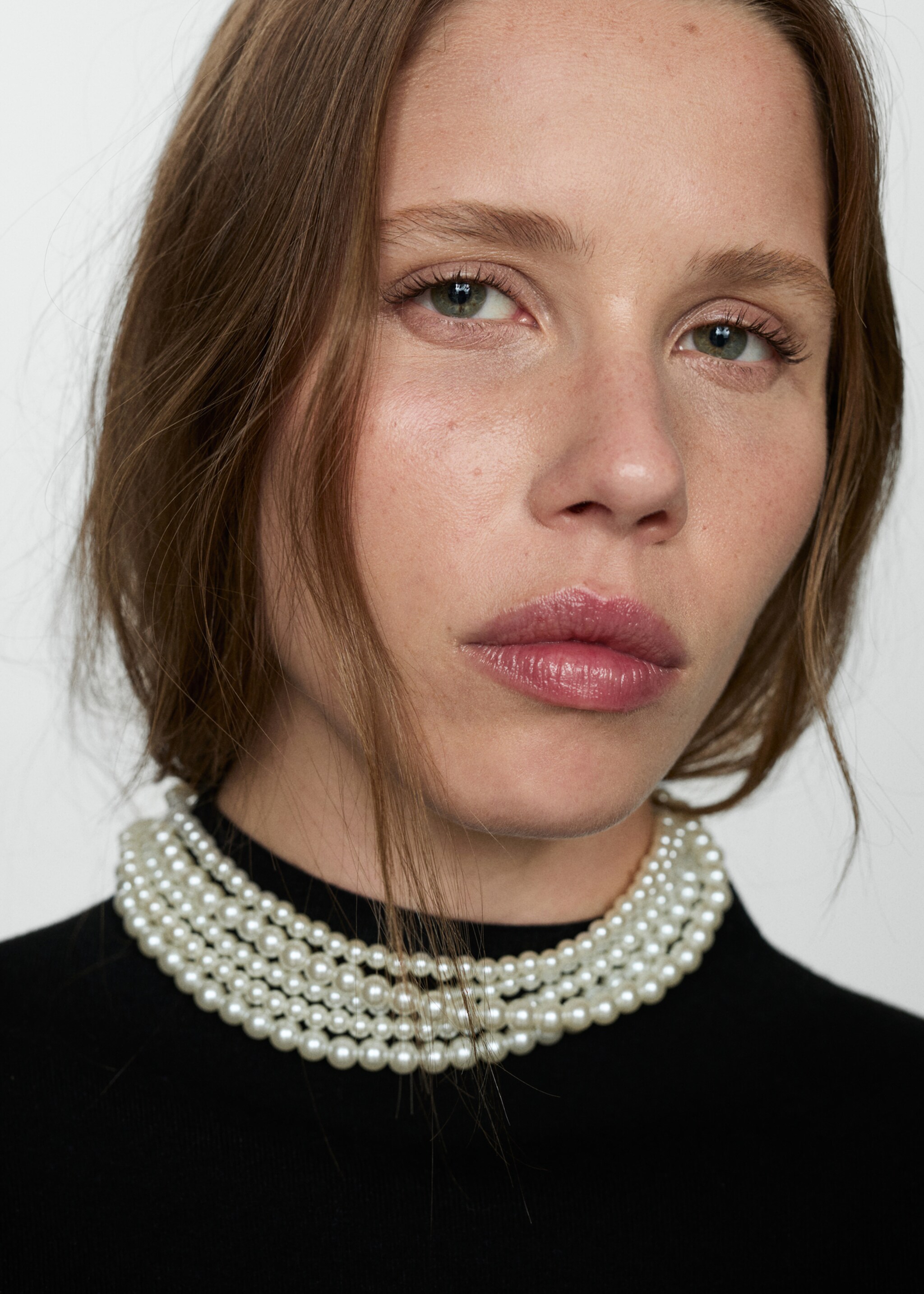Perkins-neck sweater - Details of the article 1, Black. Ref: 77085636-00.