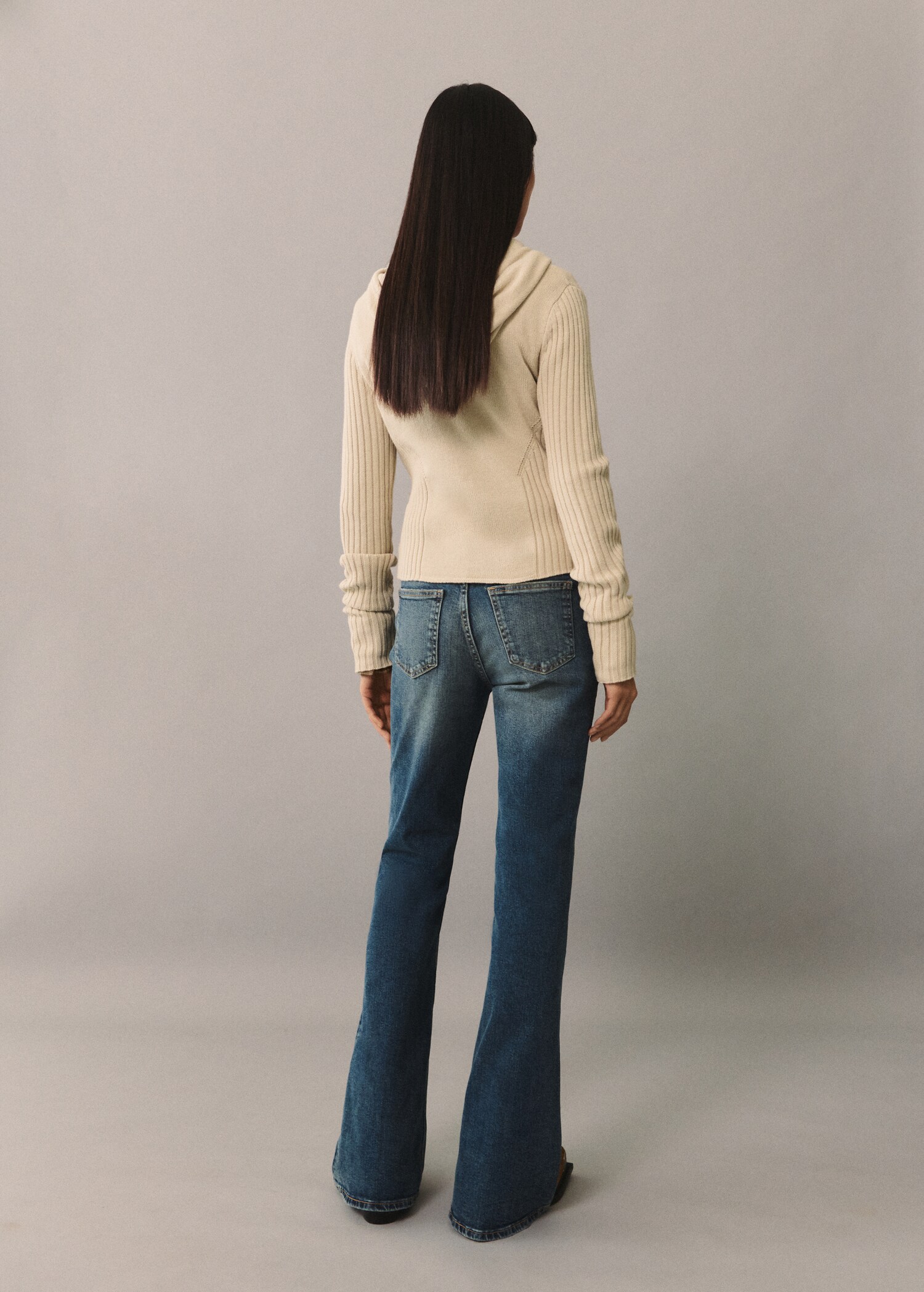 Cardigan à capuche zippé - Verso de l’article