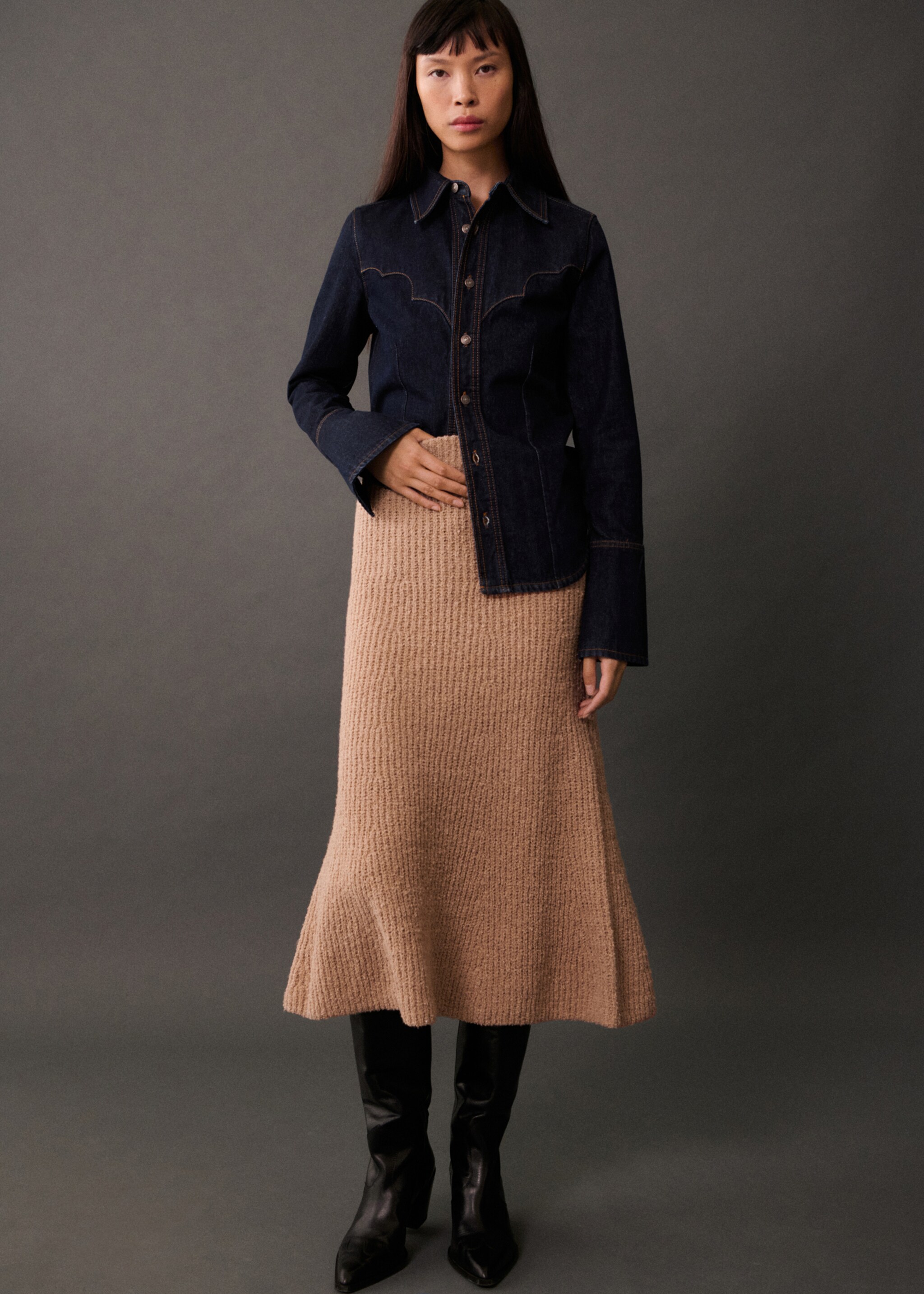 Flared ribbed skirt - Details of the article 2, Medium Brown. Ref: 77085642-00.