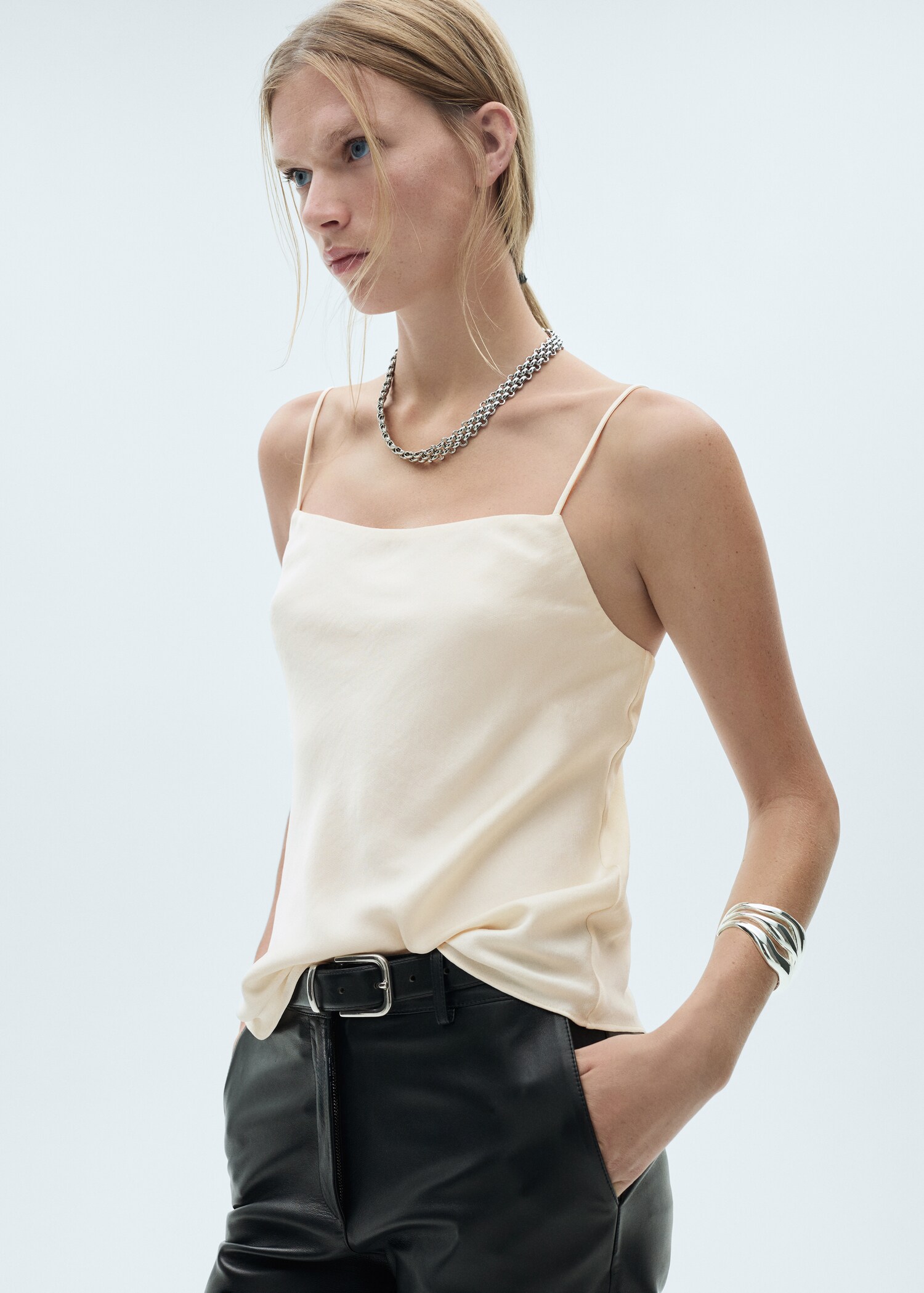 Satin top with thin straps - Medium plane