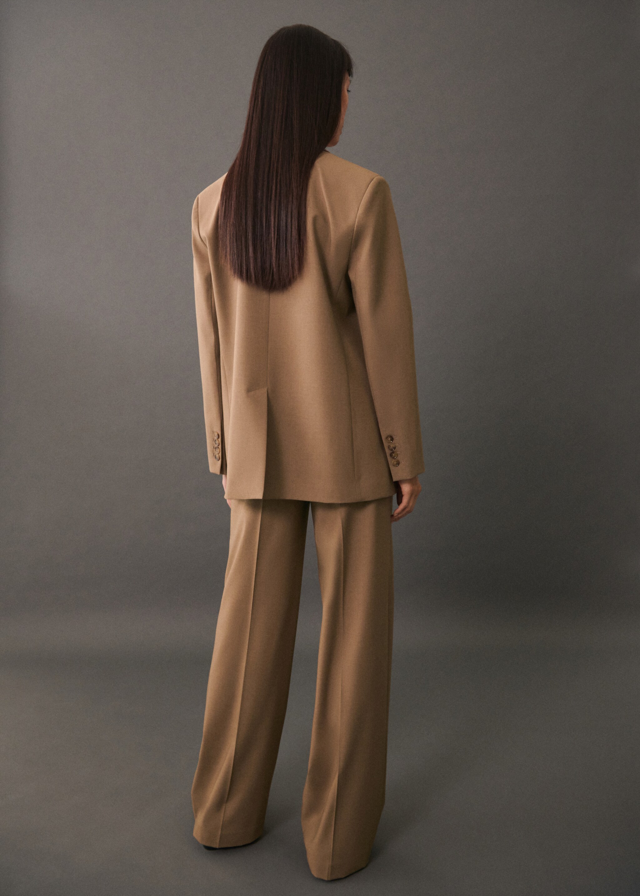 Blazer droit double boutonnage - Verso de l’article, Marron moyen. Ref: 77085649-00.