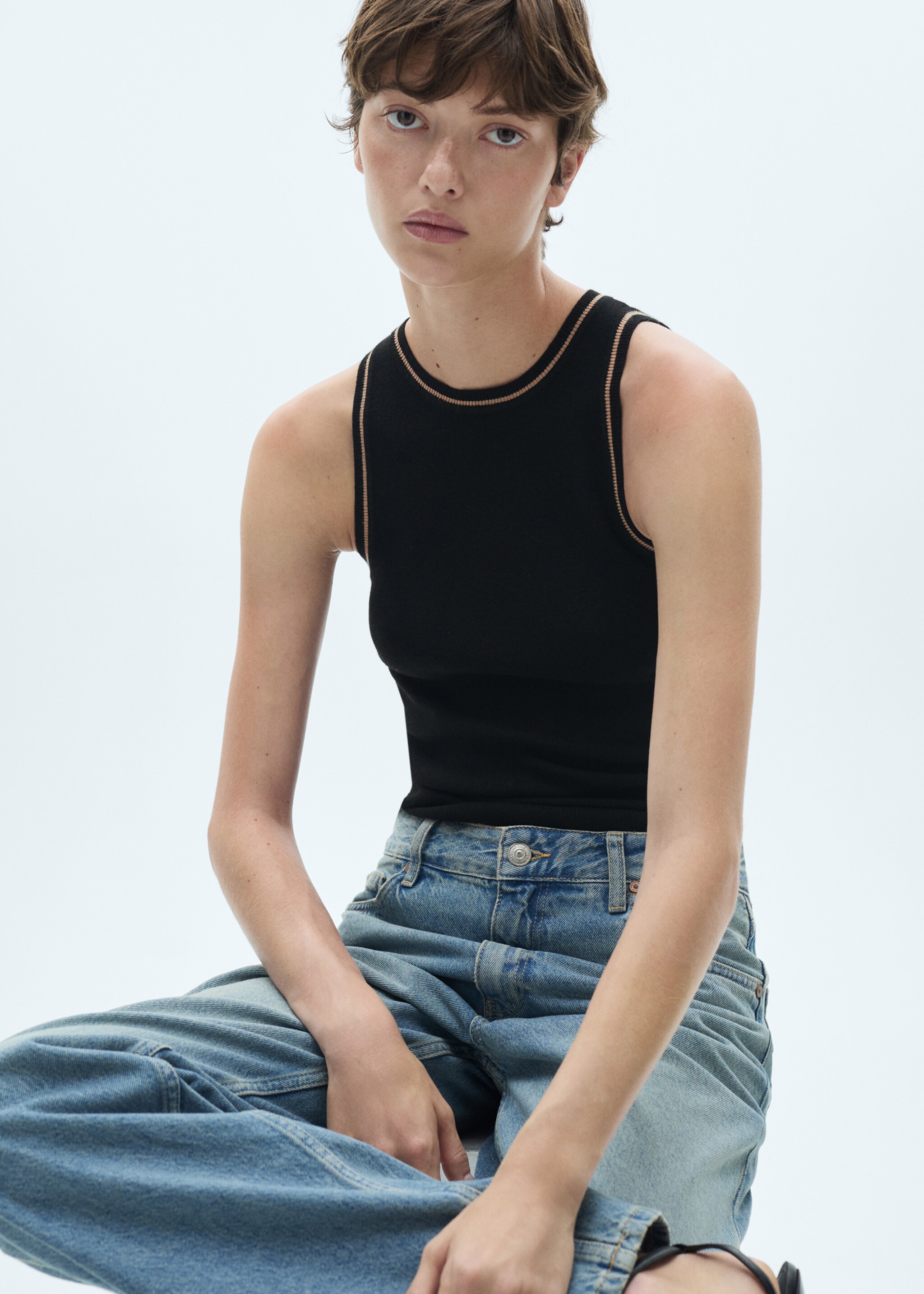 Knitted top with contrast details - Details of the article 6, Medium Brown. Ref: 77085651-00.