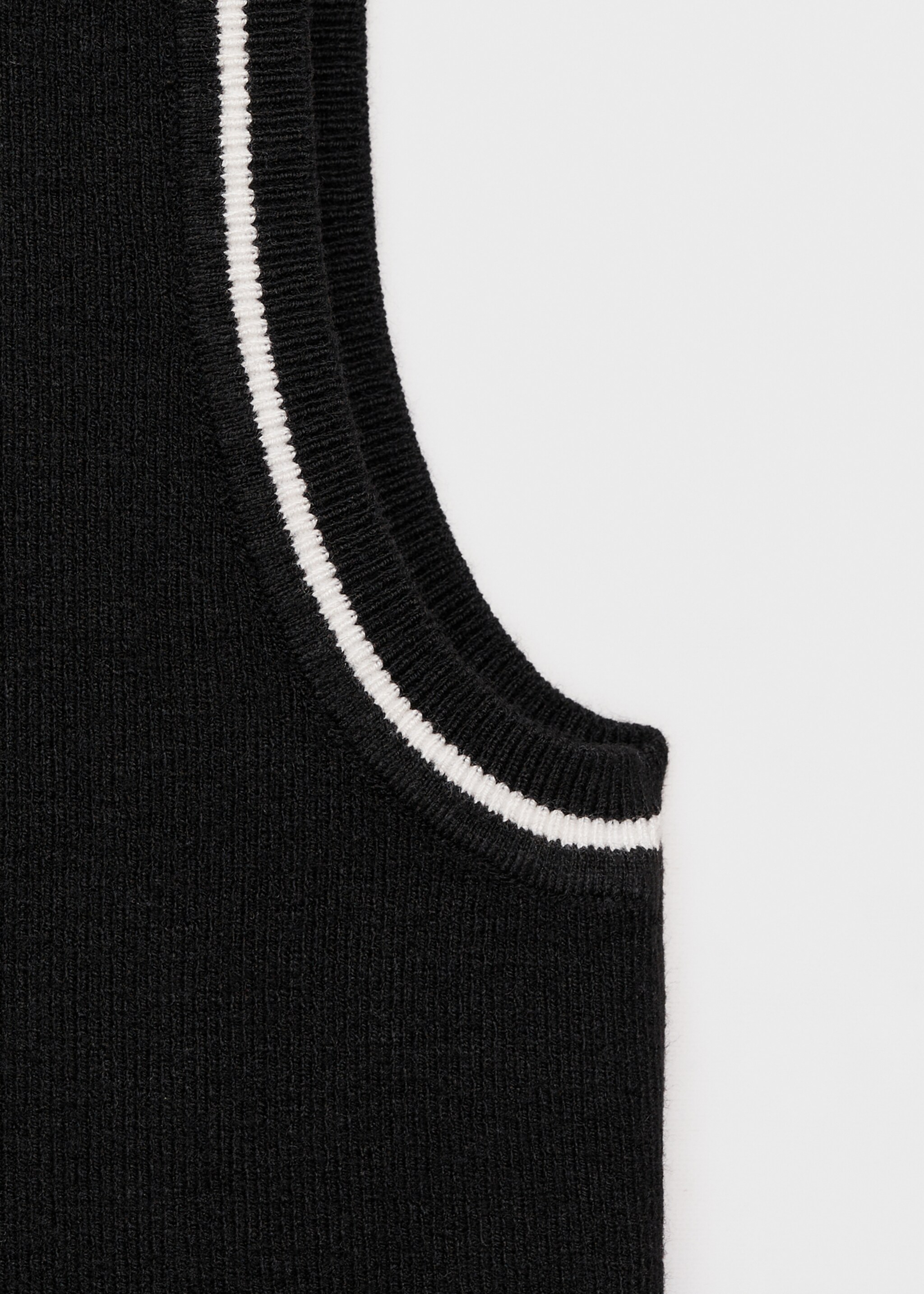 Knitted top with contrast details - Details of the article 0, Black. Ref: 77085651-00.