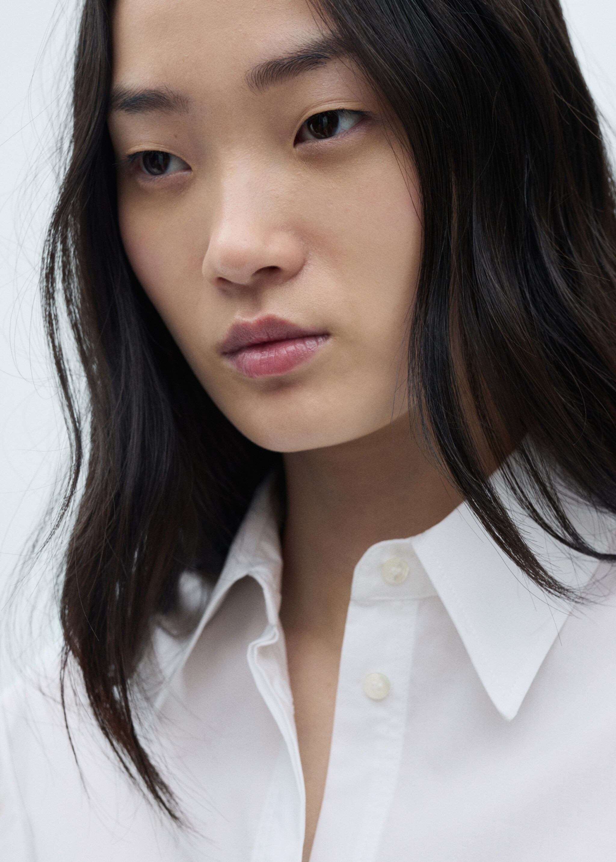 Short combined dress - Details of the article 1, White. Ref: 77085652-00.