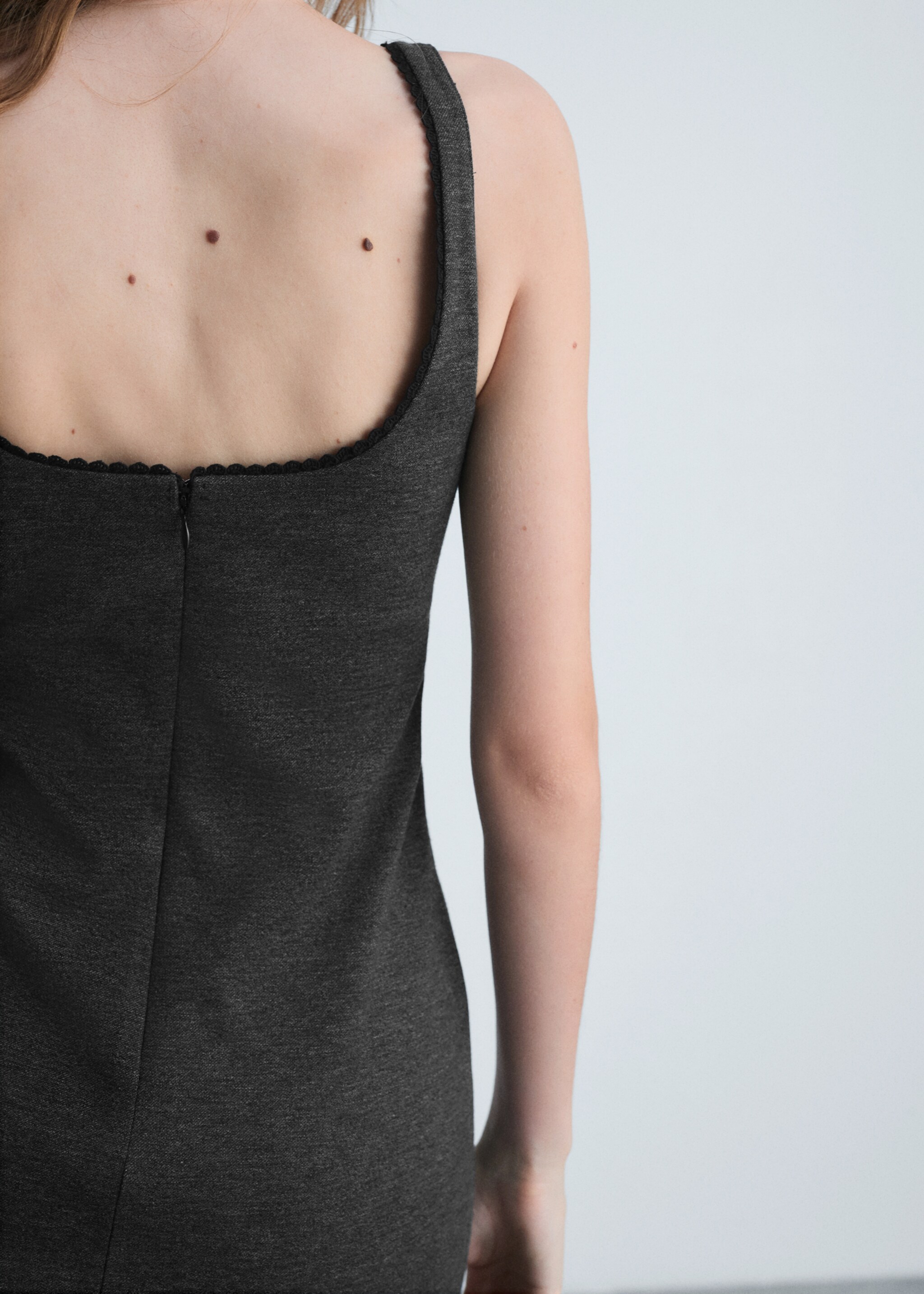 Lace detail dress - Details of the article 6, Dark Heather Grey. Ref: 77085656-00.