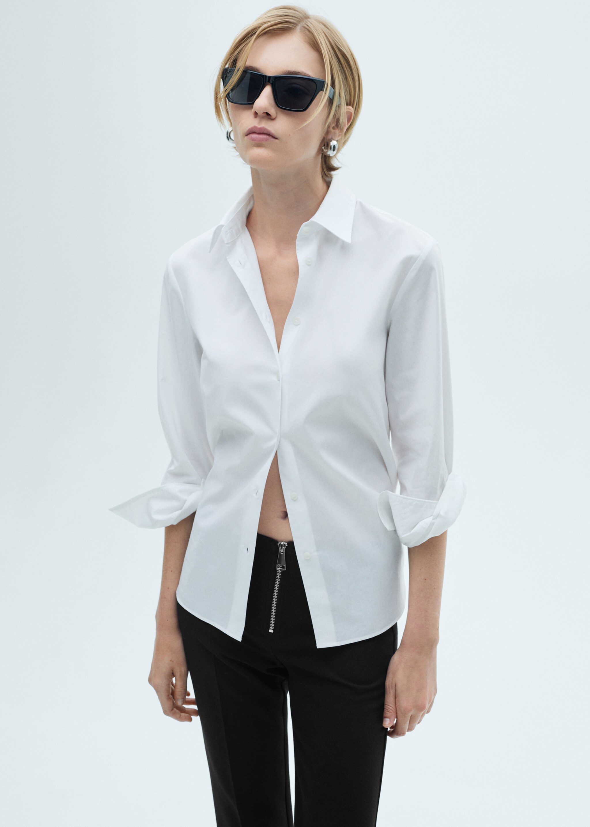 Flared trousers with zip - Details of the article 2, Black. Ref: 77085657-00.