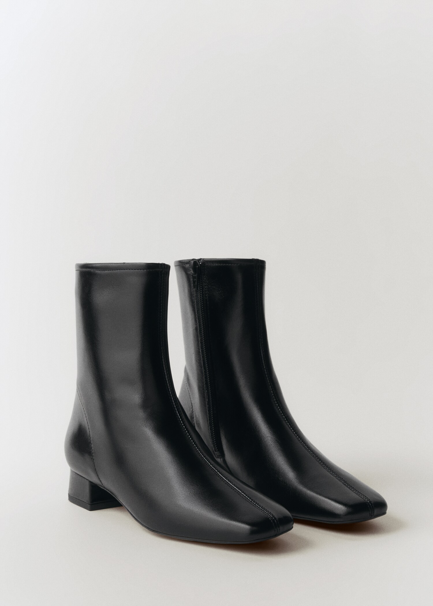 Leather heeled boots - Medium plane