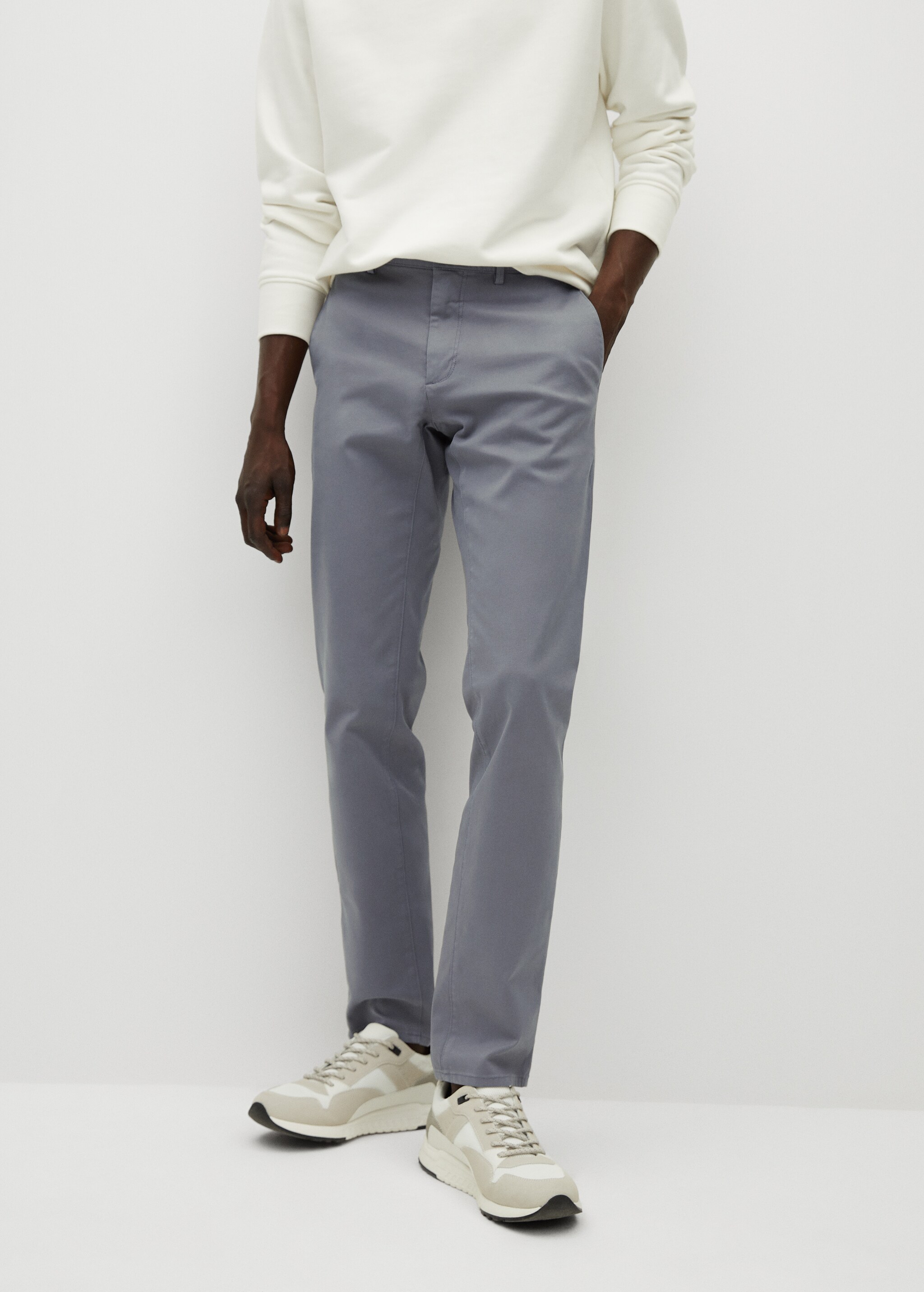 Pantalón chino slim fit premium - Plano medio