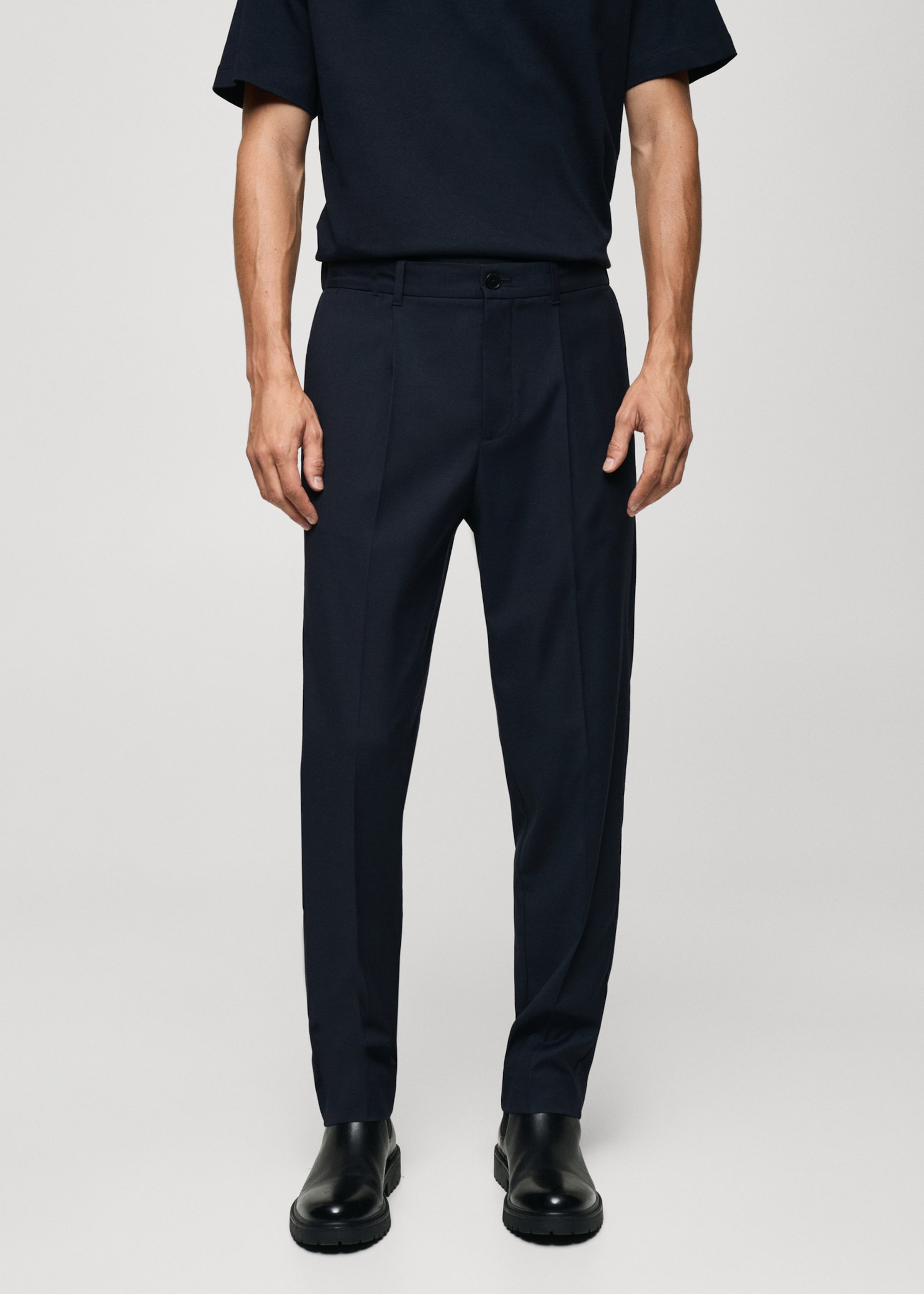 Pleated slim-fit trousers - Medium plane, Dark Navy. Ref: 77085960-00.