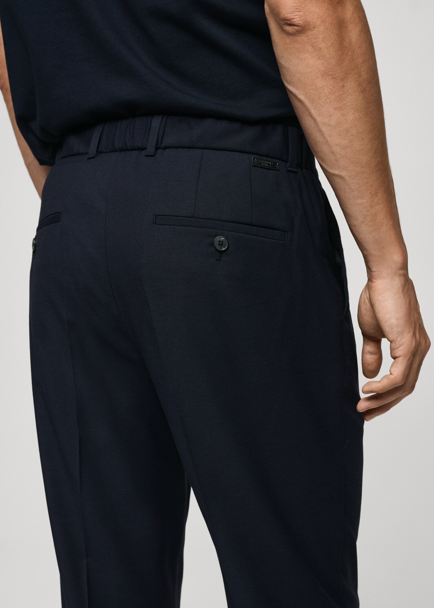Pleated slim-fit trousers - Details of the article 2