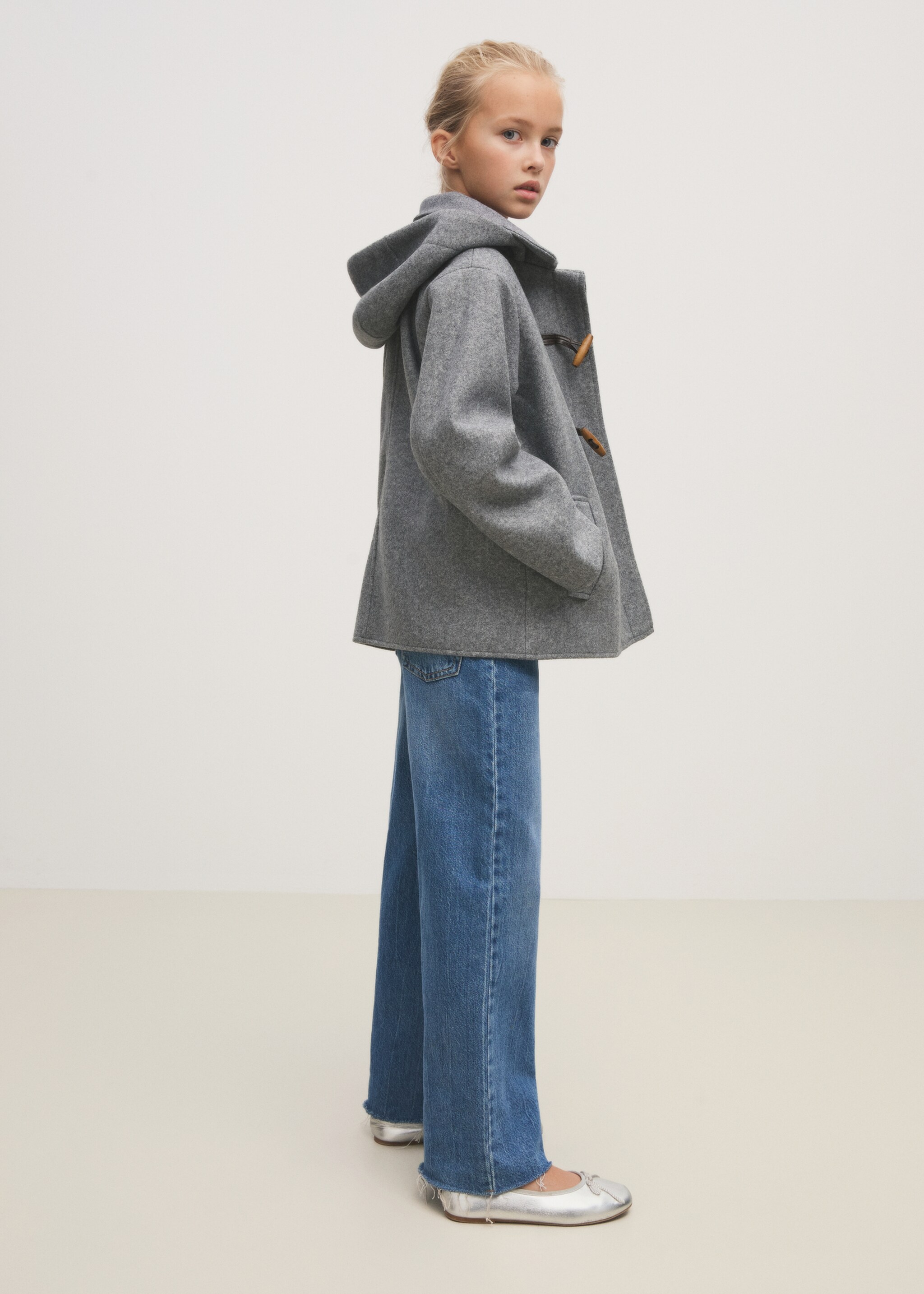 Alamares cloth coat - Details of the article 6, Grey. Ref: 77085968-00.