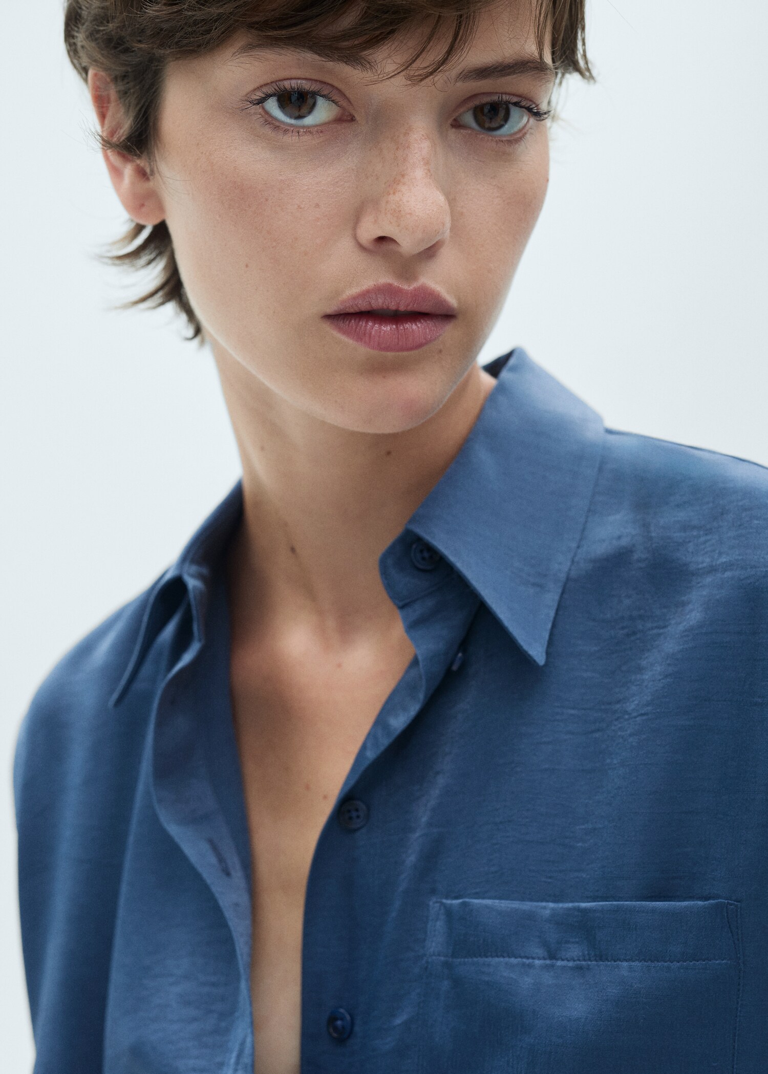 Satin shirt with bow - Details of the article 1
