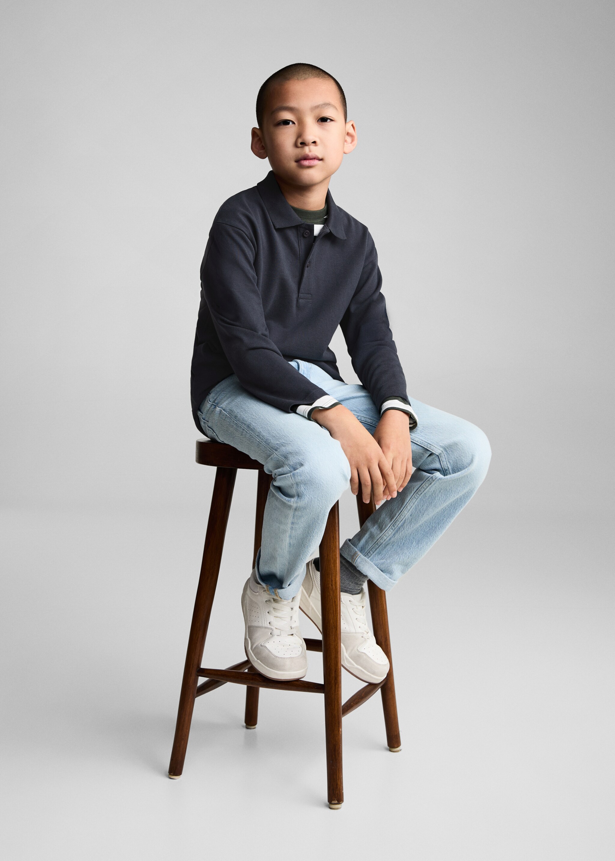 Long sleeves cotton polo - Details of the article 2, Dark Grey. Ref: 77086339-00.