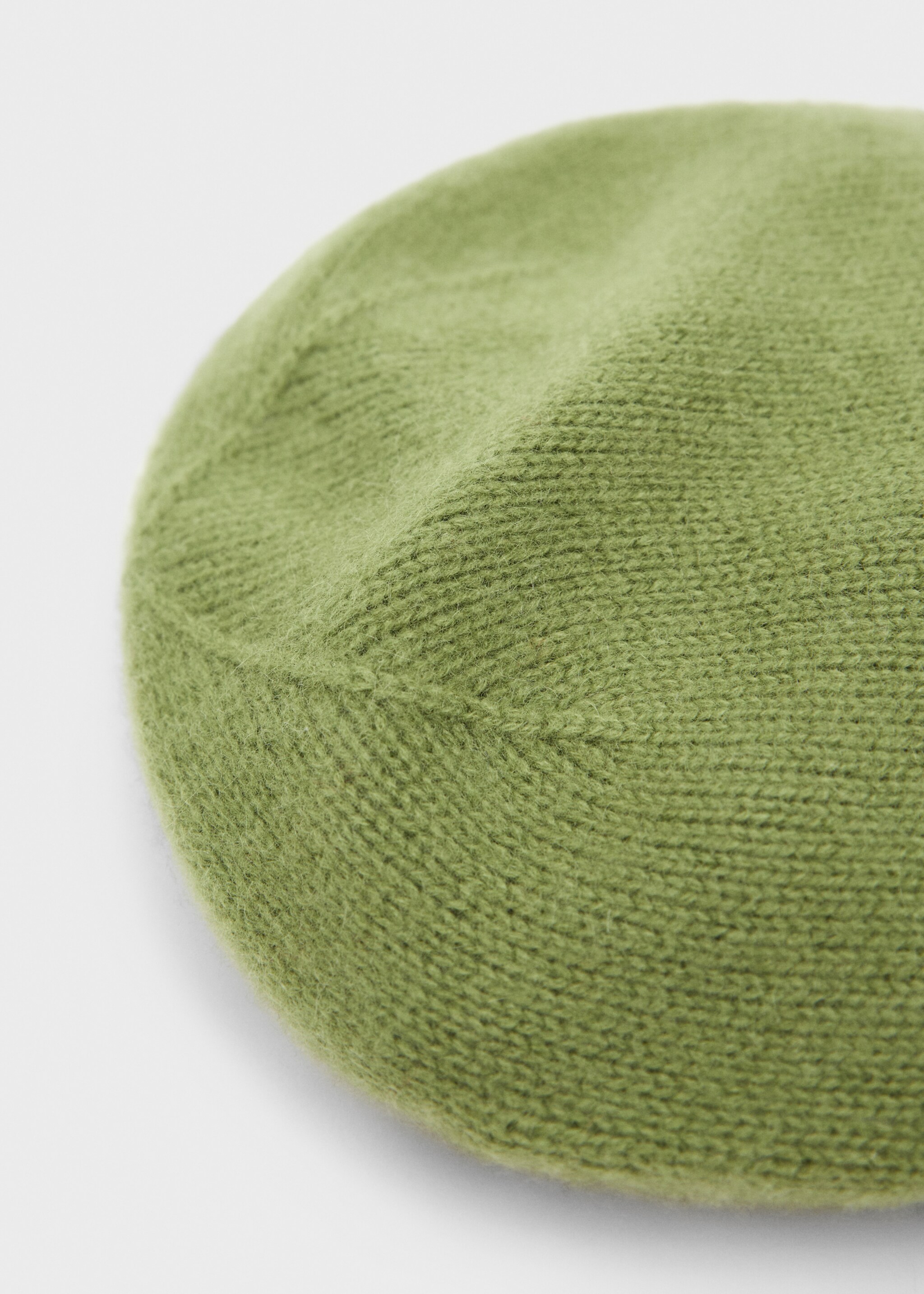 Bonnet 100 % cachemire - Plan moyen, Vert. Ref: 77086720-00.