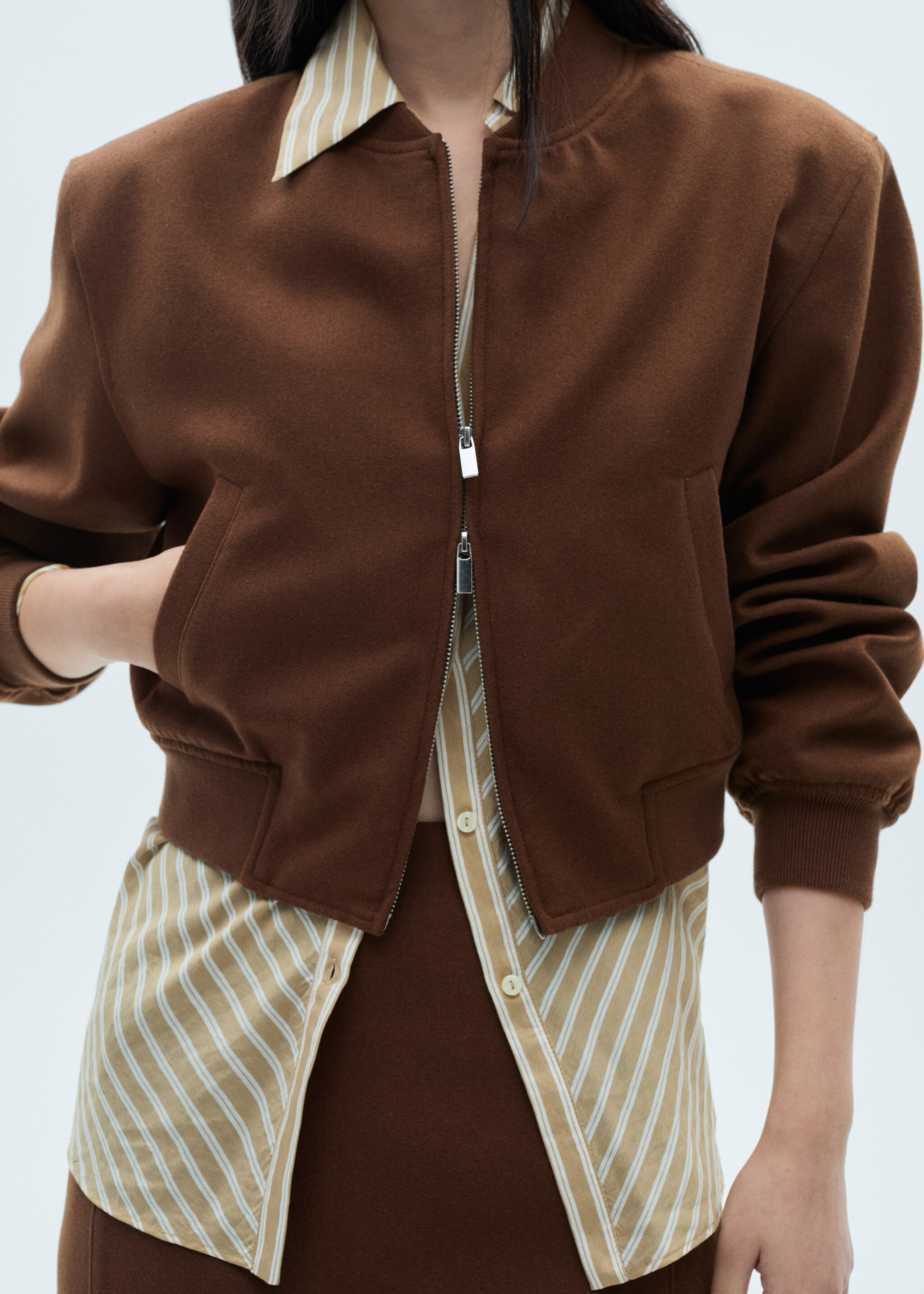 Bomberjacke aus Wolle - Detail des Artikels 6, Braun. Ref: 77086737-00.