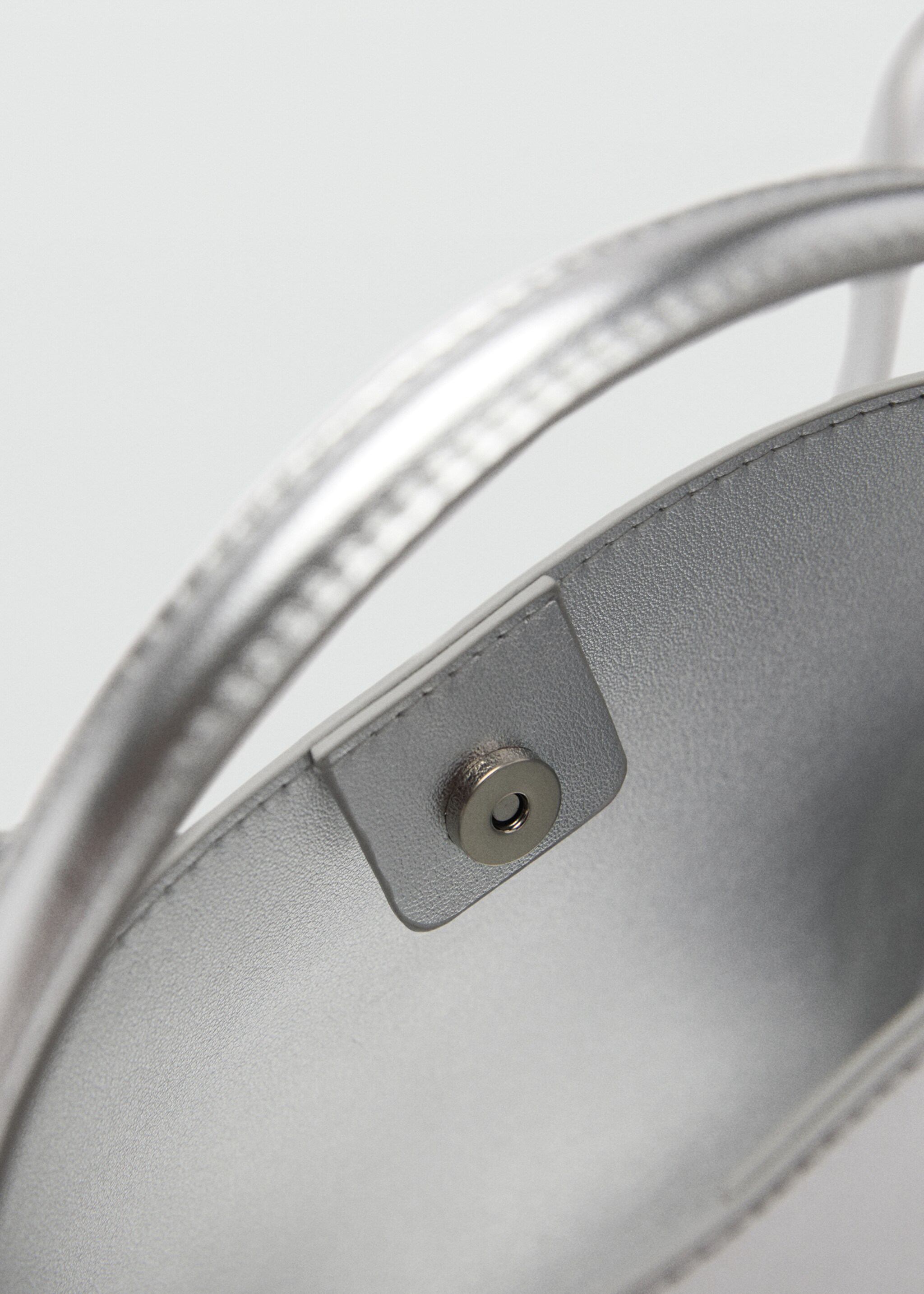 Metallic mini-shopper bag - Details of the article 2, Silver. Ref: 77086745-00.
