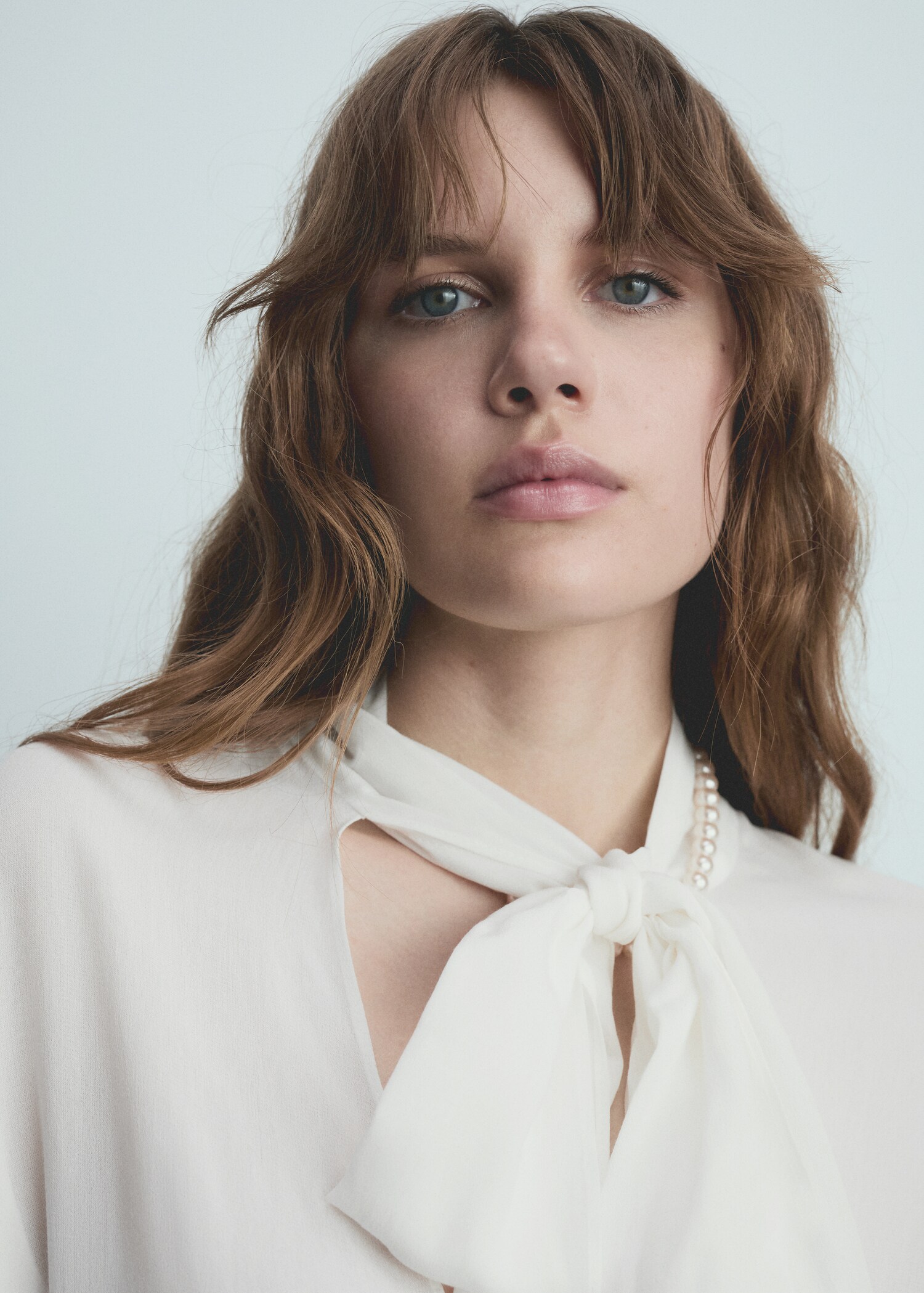 Bluse mit Schleifenkragen - Detail des Artikels 1