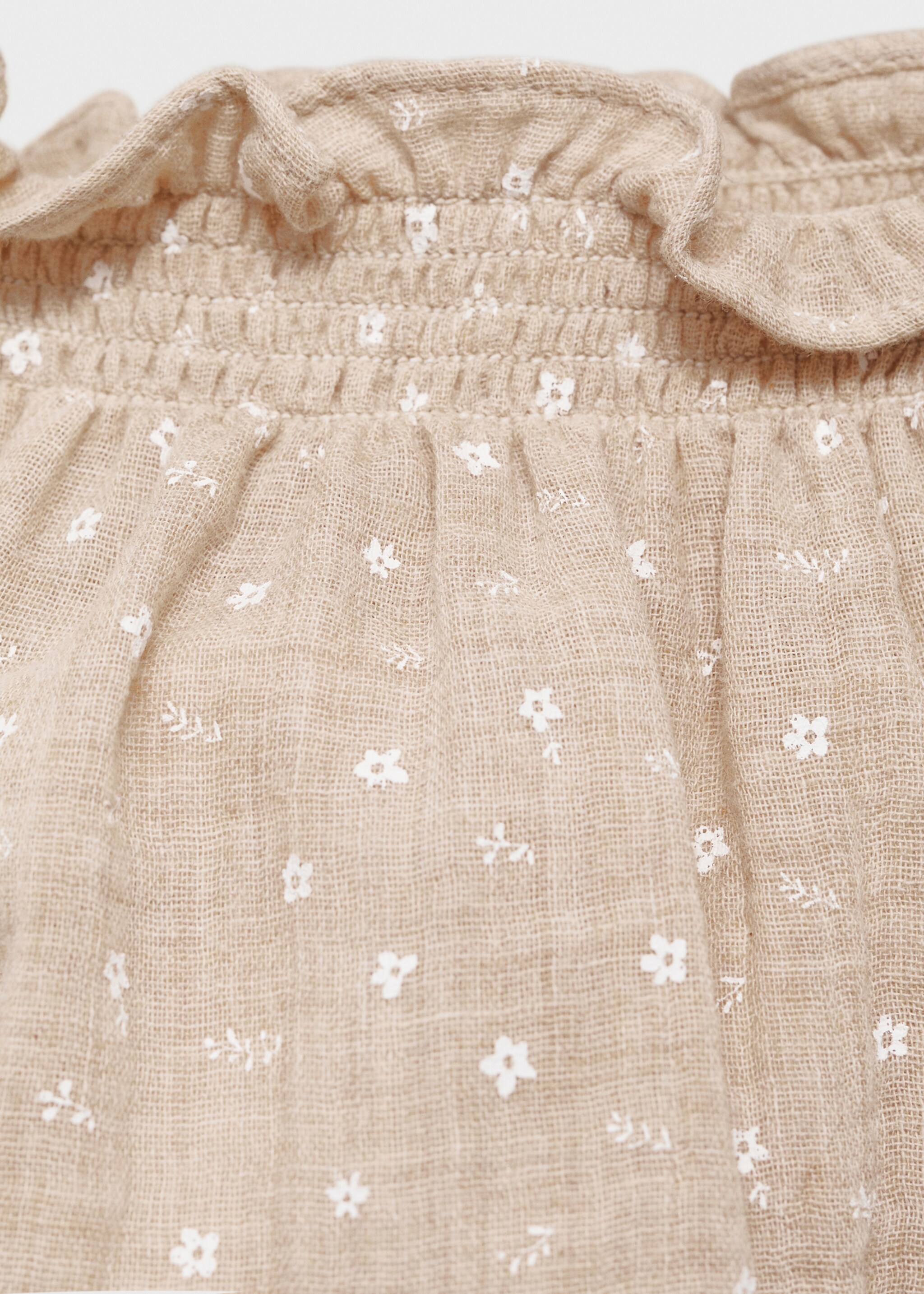 Floral-print shorts - Details of the article 8, Sand. Ref: 77087127-00.