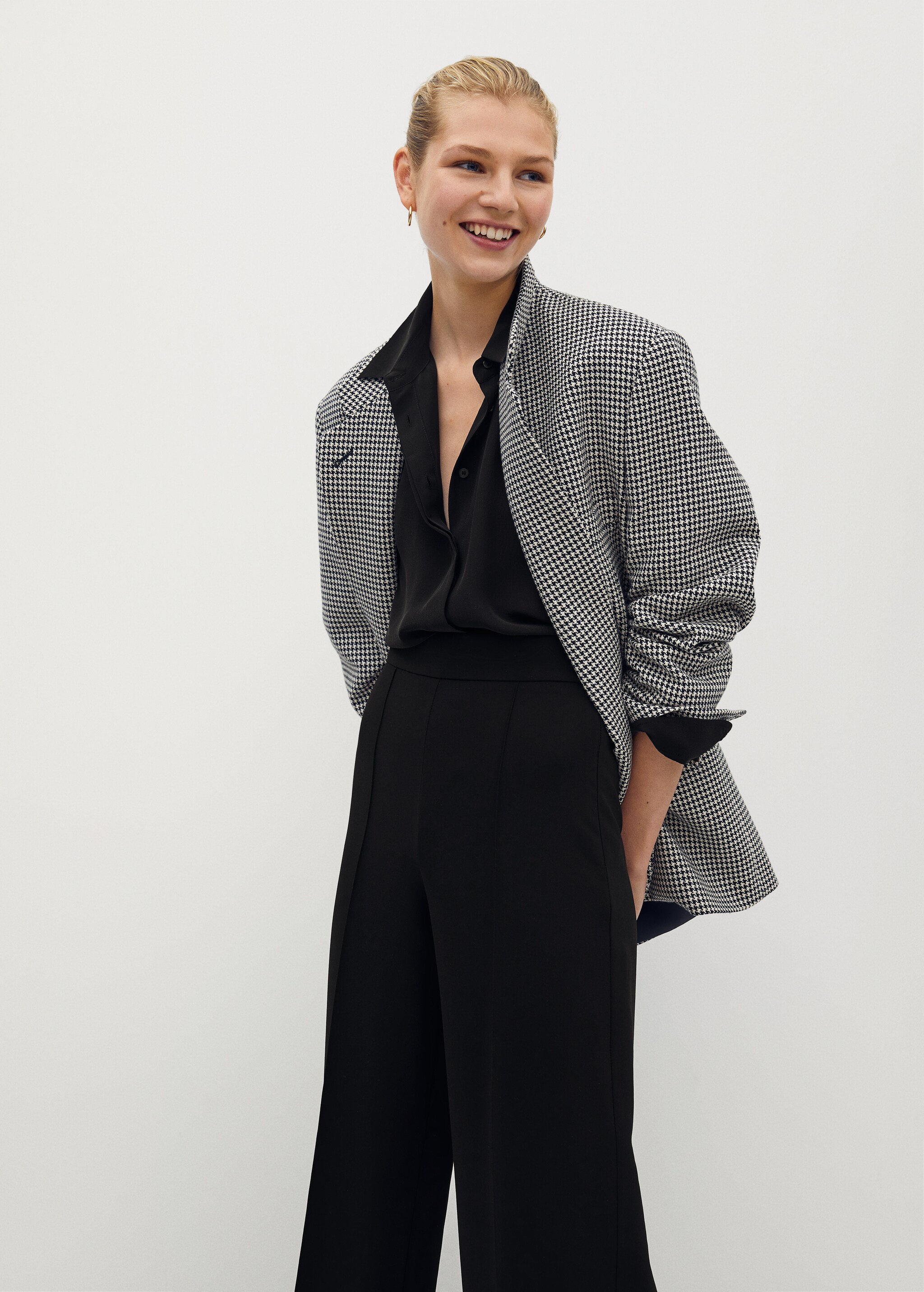 Flowy palazzo trousers - Details of the article 2