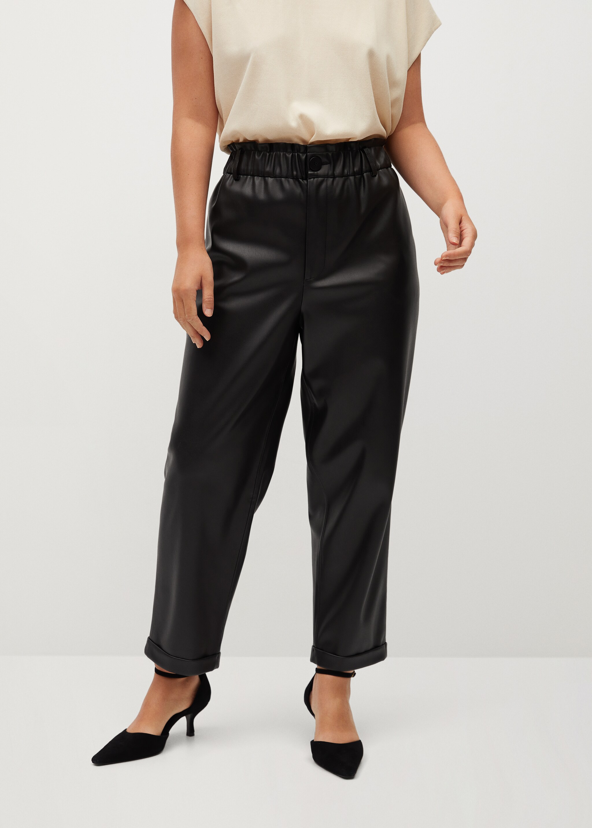 Leather-effect slouchy trousers - Medium plane
