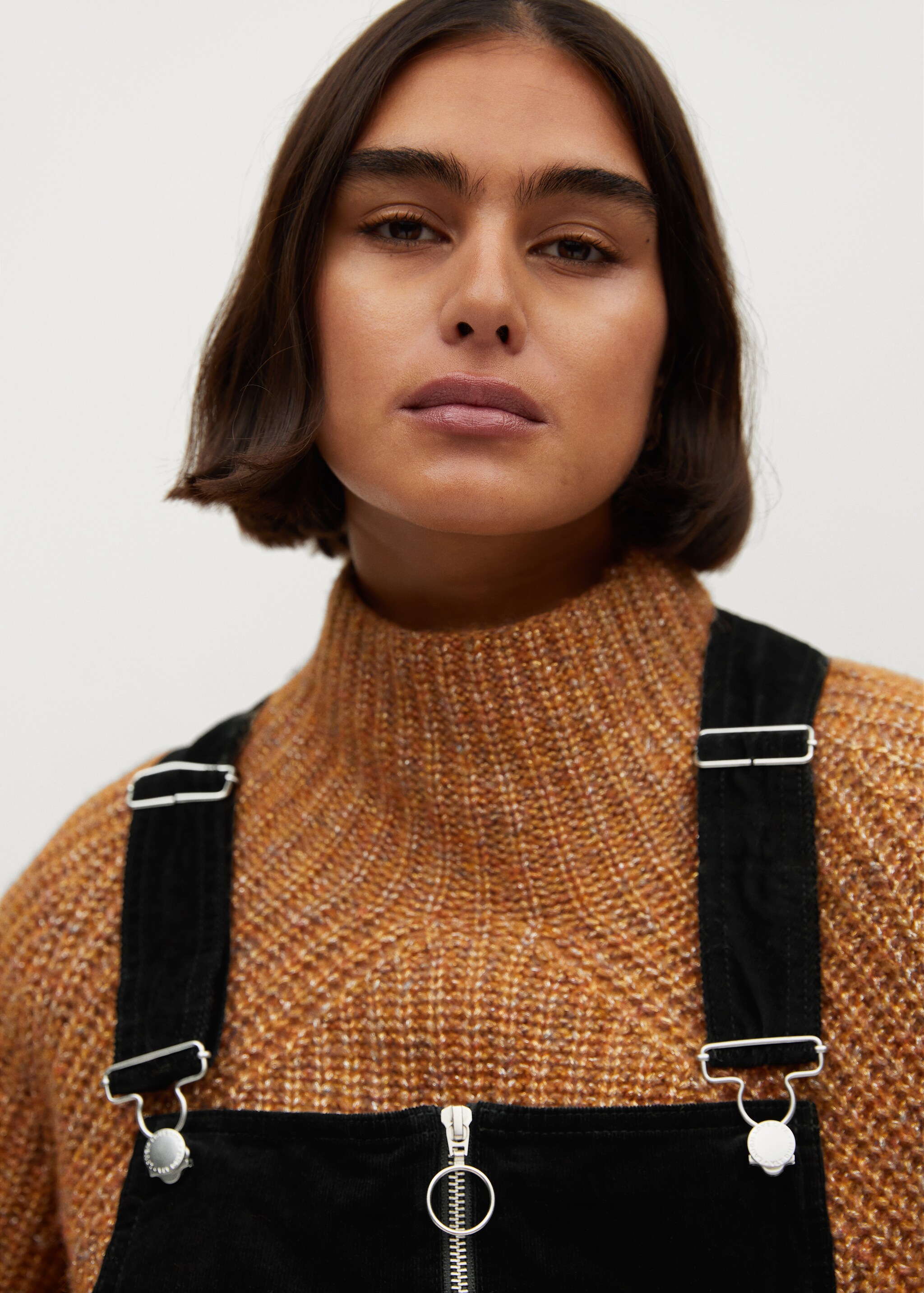 Long corduroy dungarees - Details of the article 2