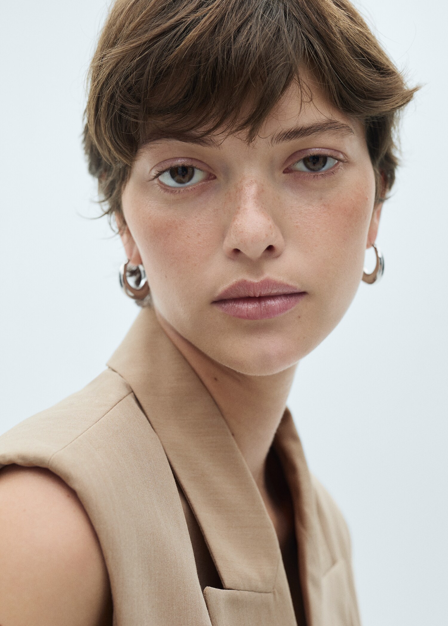 Suit waistcoat with lapels - Details of the article 1