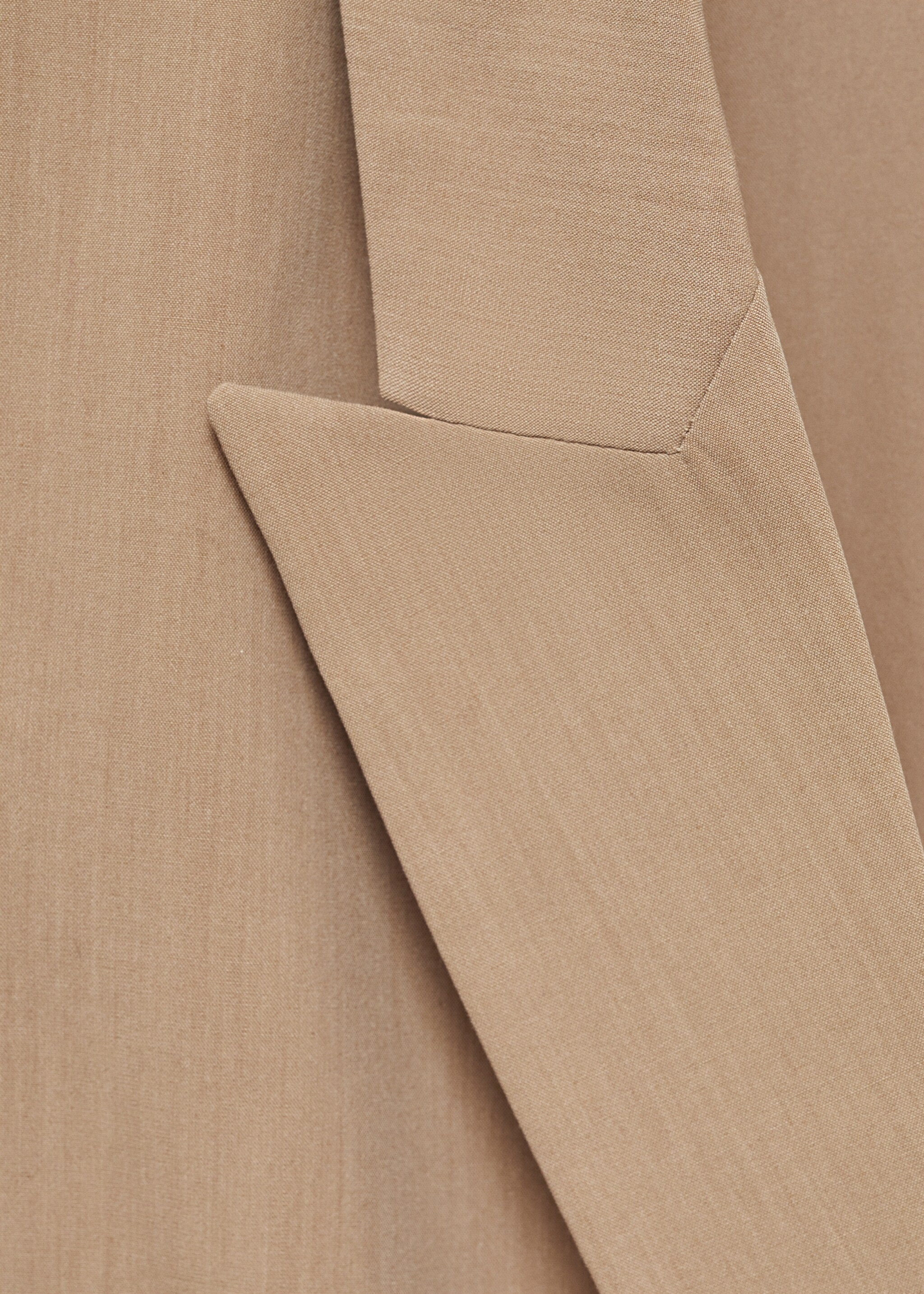 Suit waistcoat with lapels - Details of the article 8, Beige. Ref: 77087646-00.