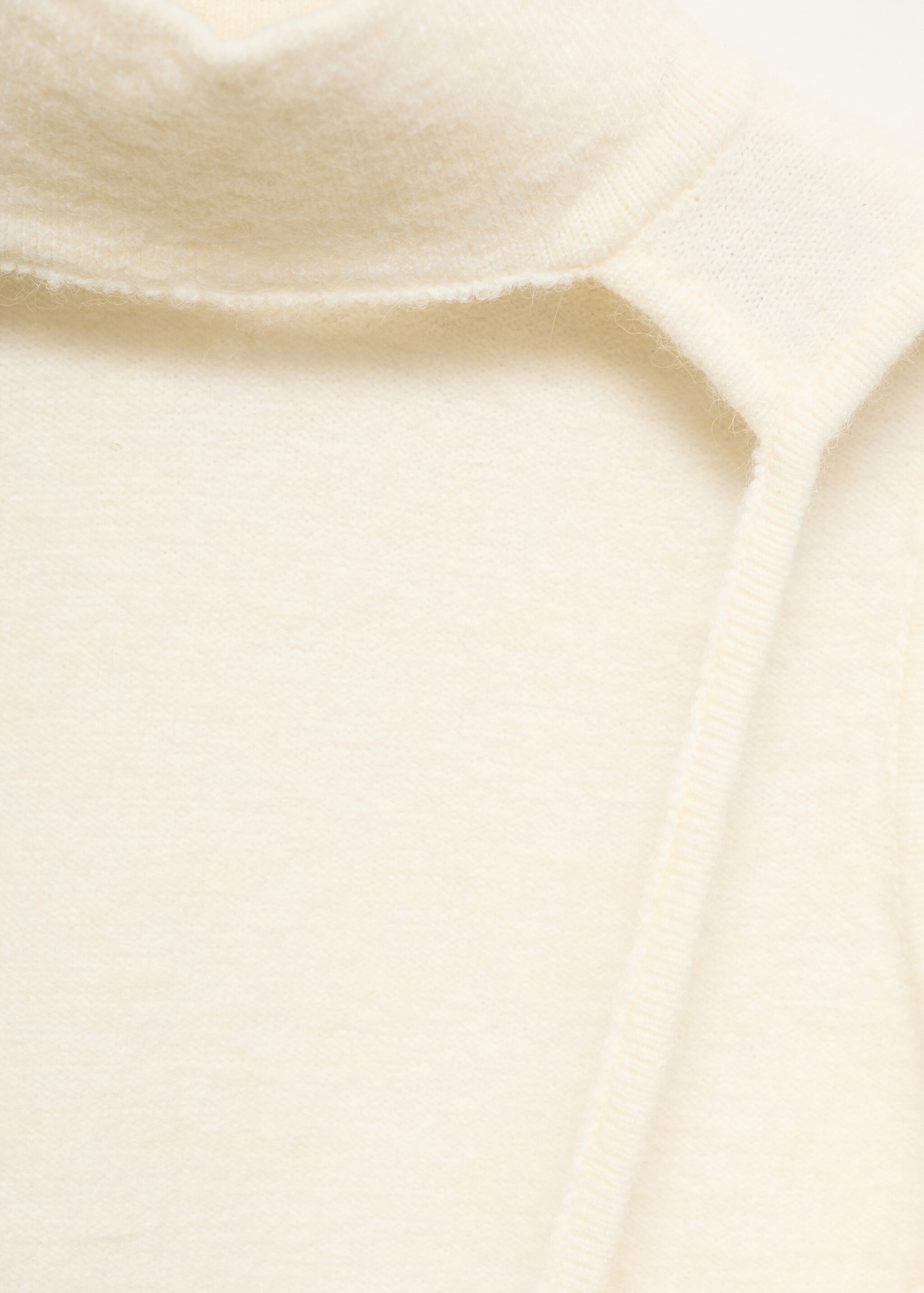 Open back knitted top - Details of the article 0, Ecru. Ref: 77087661-00.