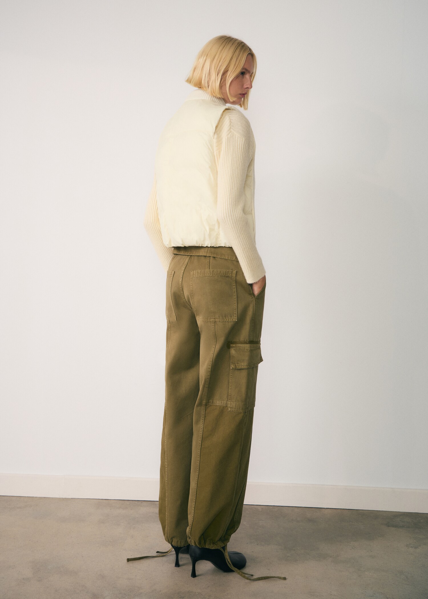 Kontrastierender Strickpullunder - Rückseite des Artikels