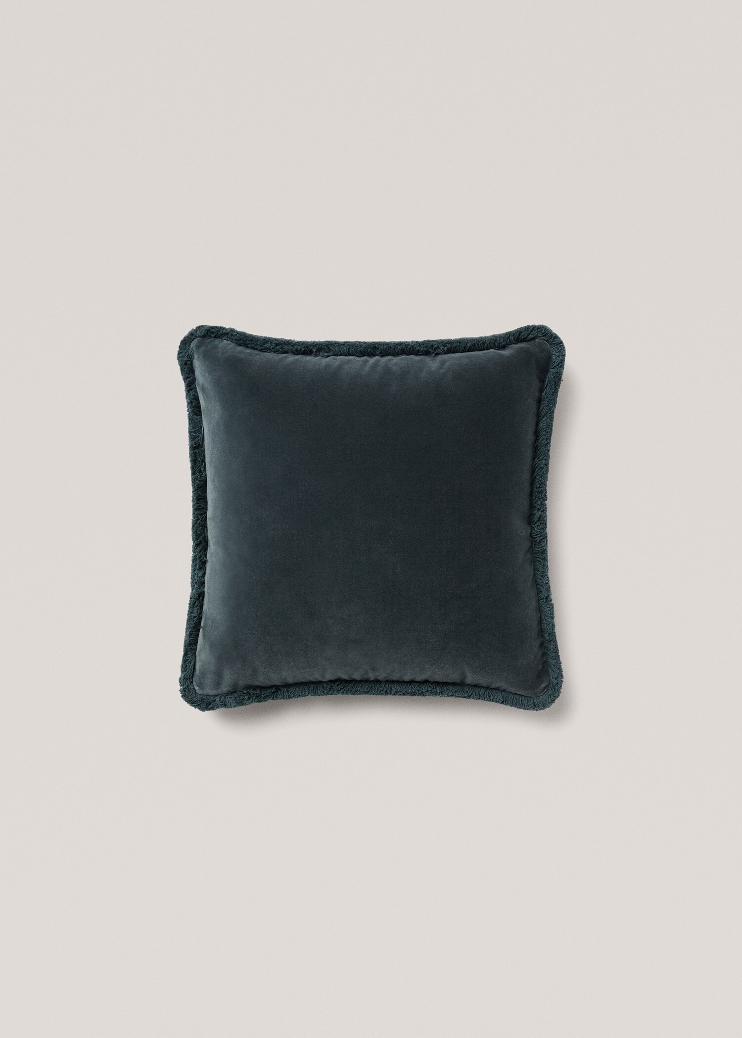Kuddfodral i fransad sammet 45x45 cm - Artikel utan modell