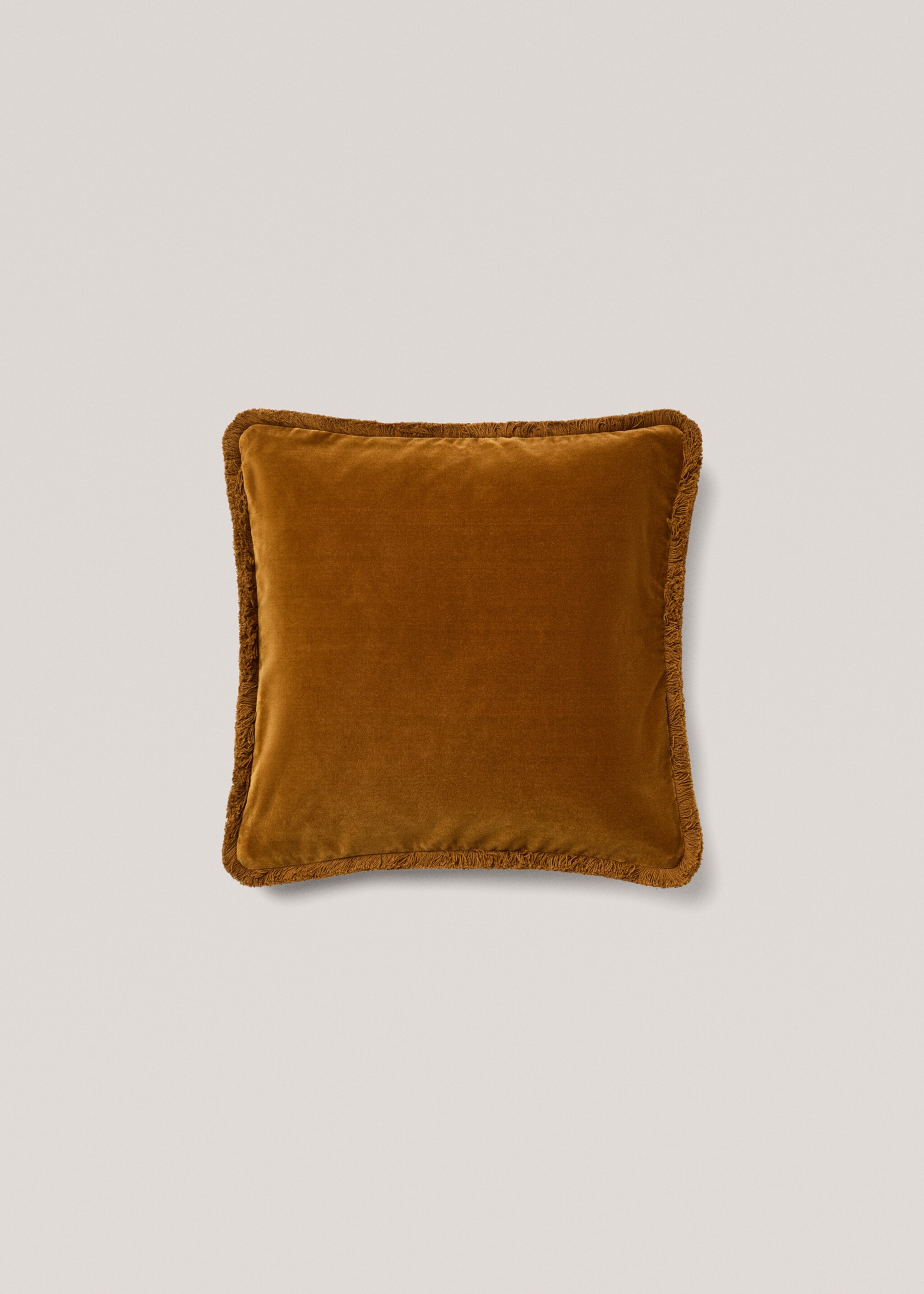 Fringed velvet cushion cover 45x45cm - Article without model, Gold. Ref: 77087669-00.