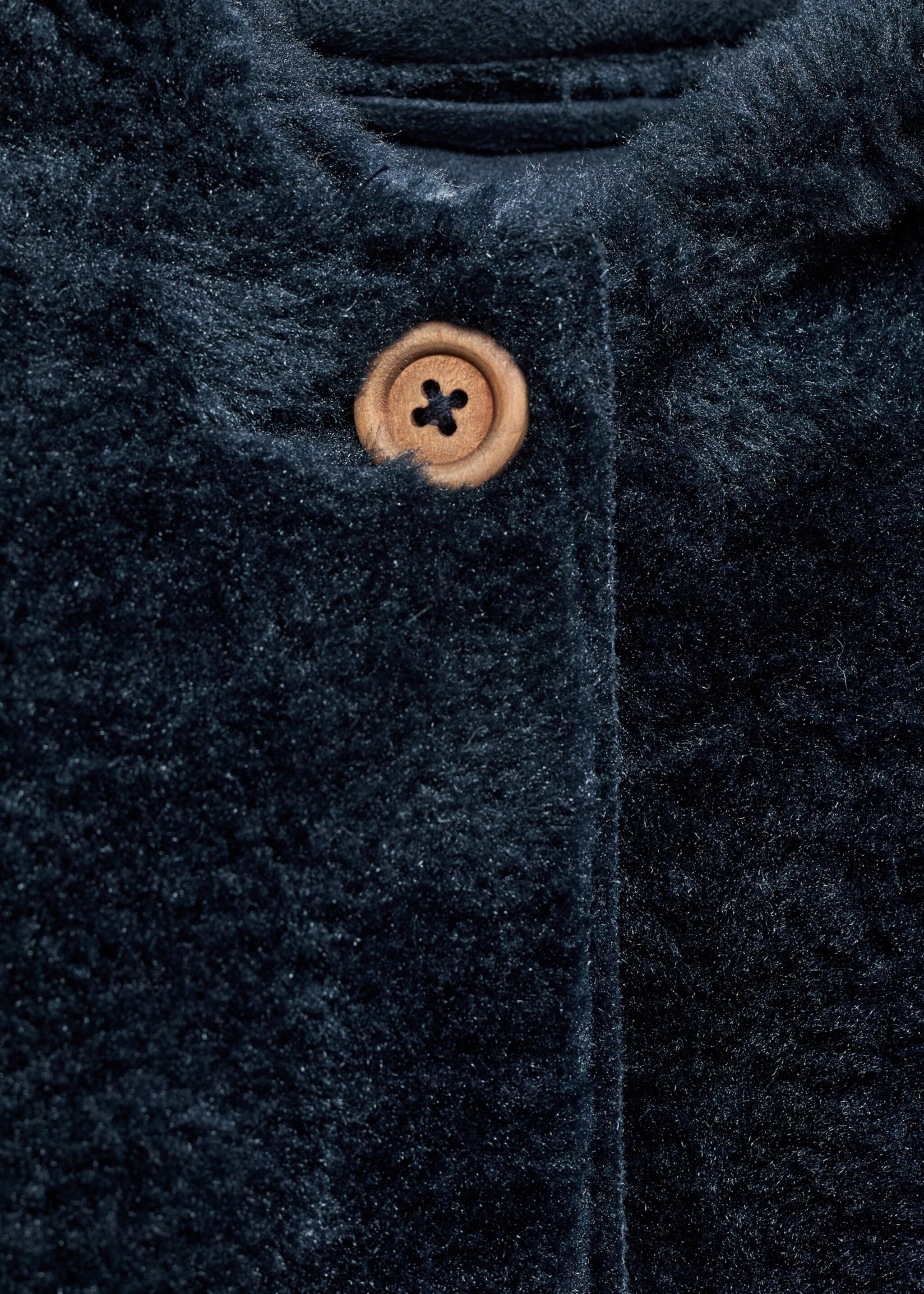 Fur-effect coat - Details of the article 8, Blue. Ref: 77087674-00.