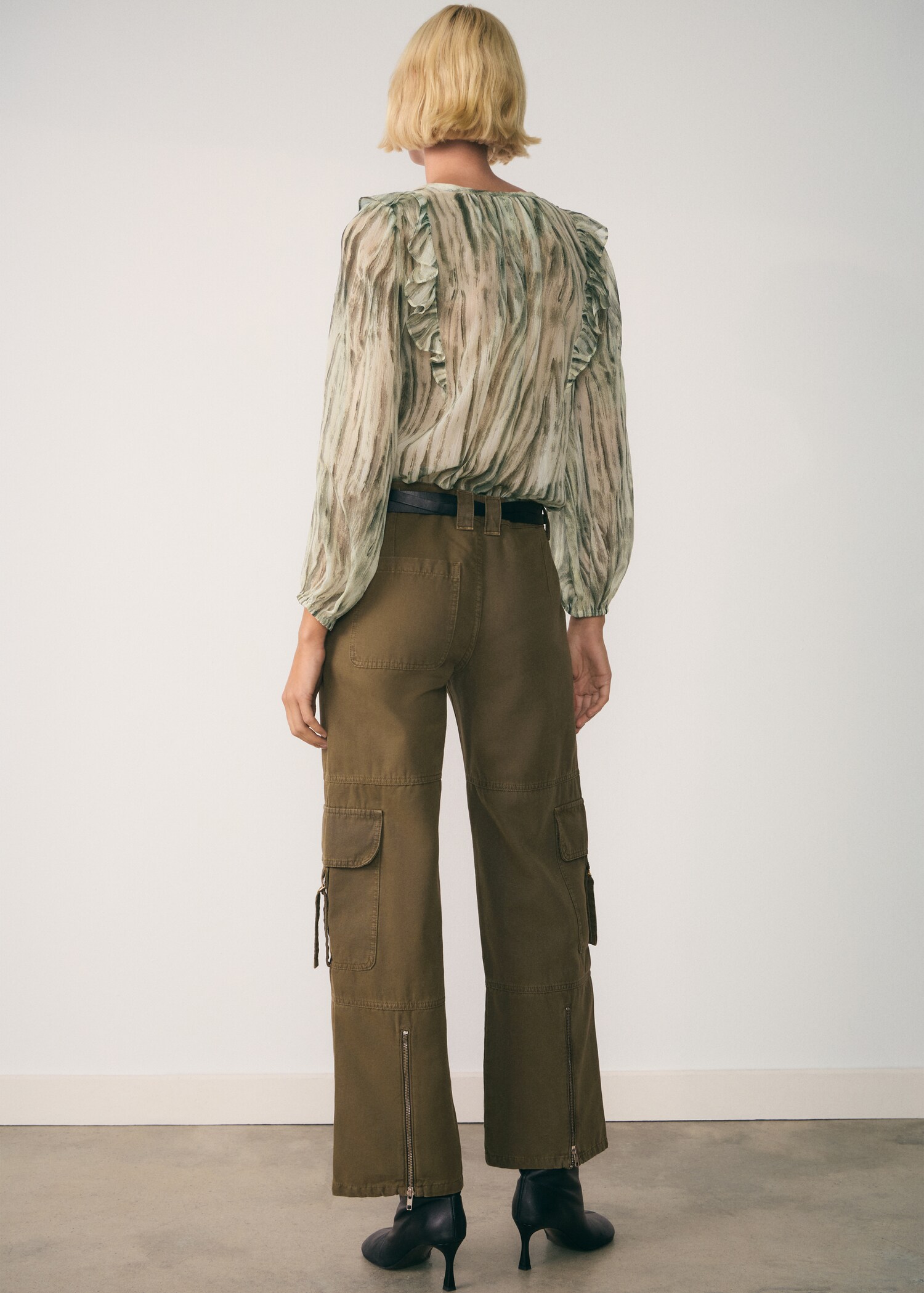 Halbtransparente Print-Bluse - Rückseite des Artikels