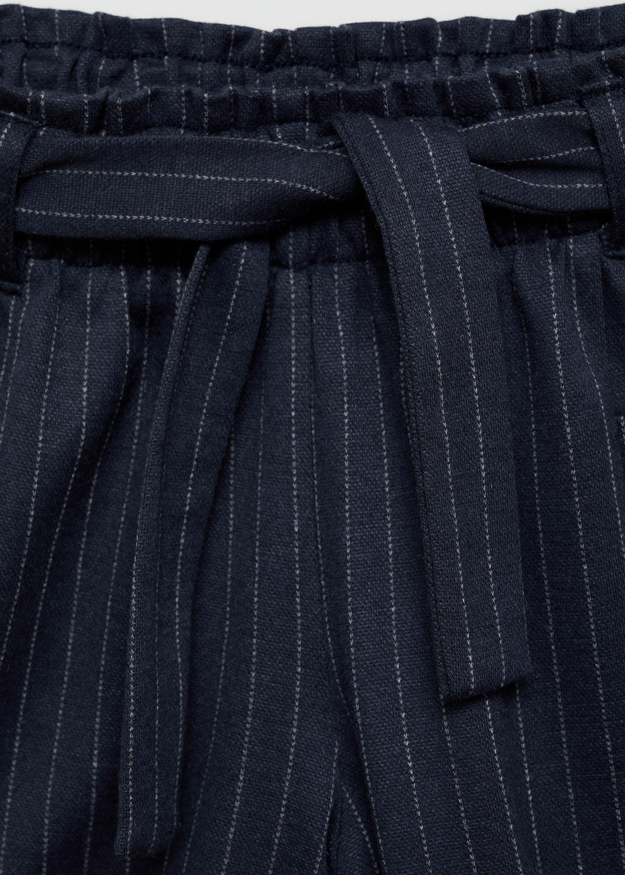 Short rayures ceinture - Détail de l'article 8, Bleu marine foncé. Ref: 77087688-00.
