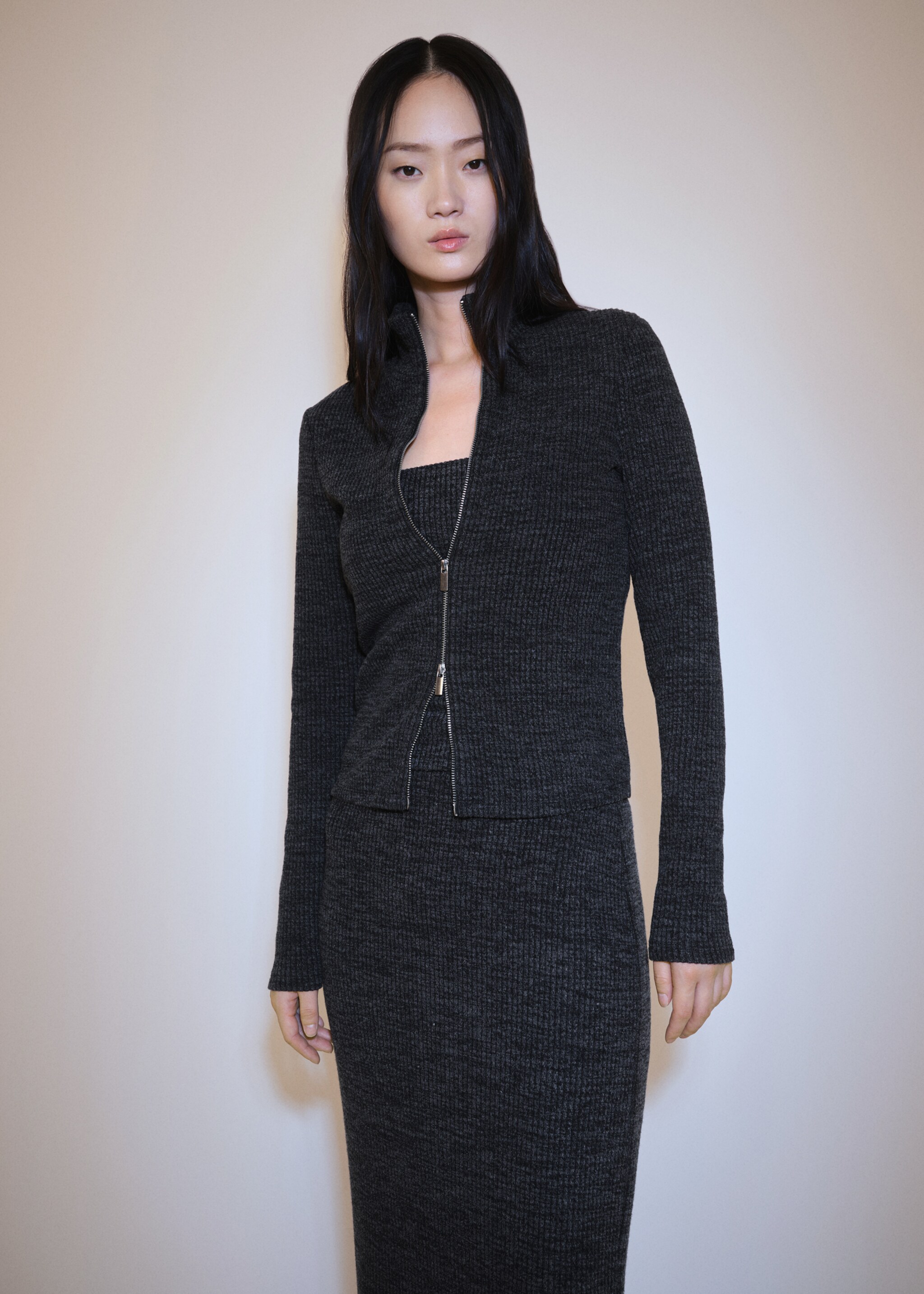 Knitted jacket with zip - Medium plane, Grey. Ref: 77087690-00.