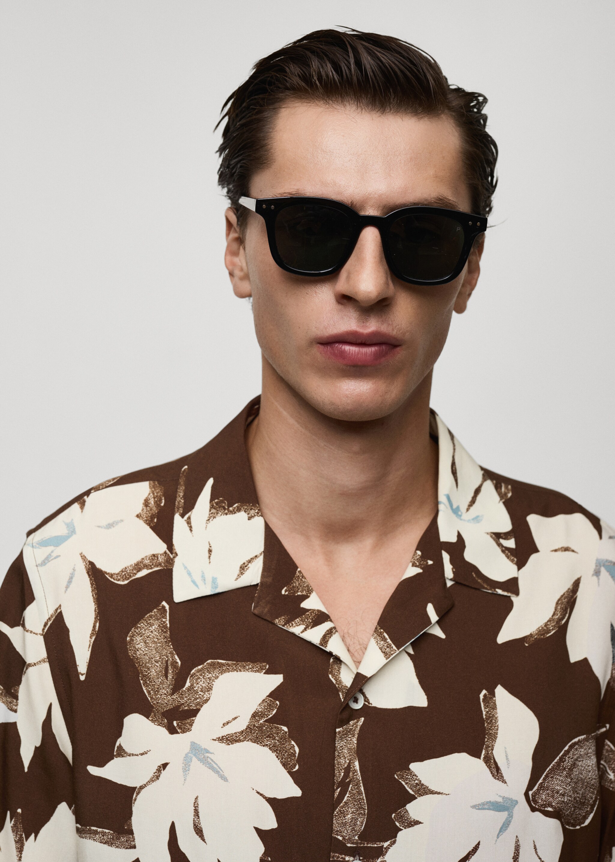 Regular-fit Hawaiian-print shirt - Details of the article 1
